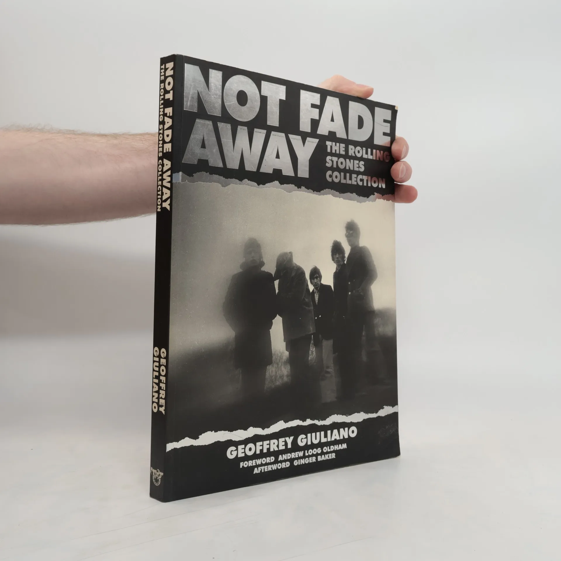 Not Fade Away | Book | Paperback | Geoffrey Giuliano | EN