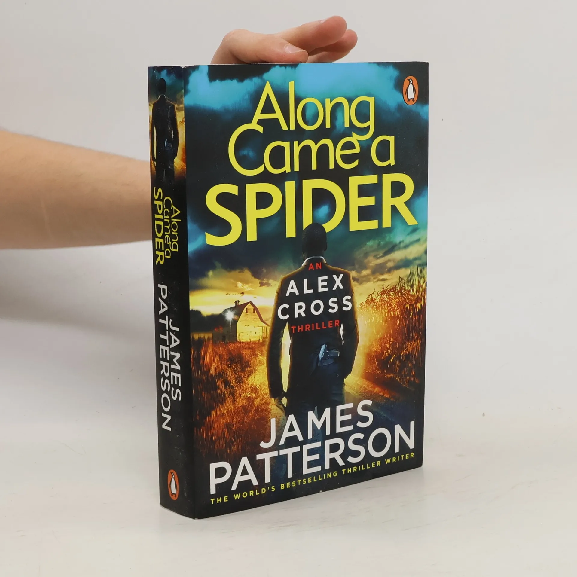 Along Came a Spider | Book | James Patterson | EN
