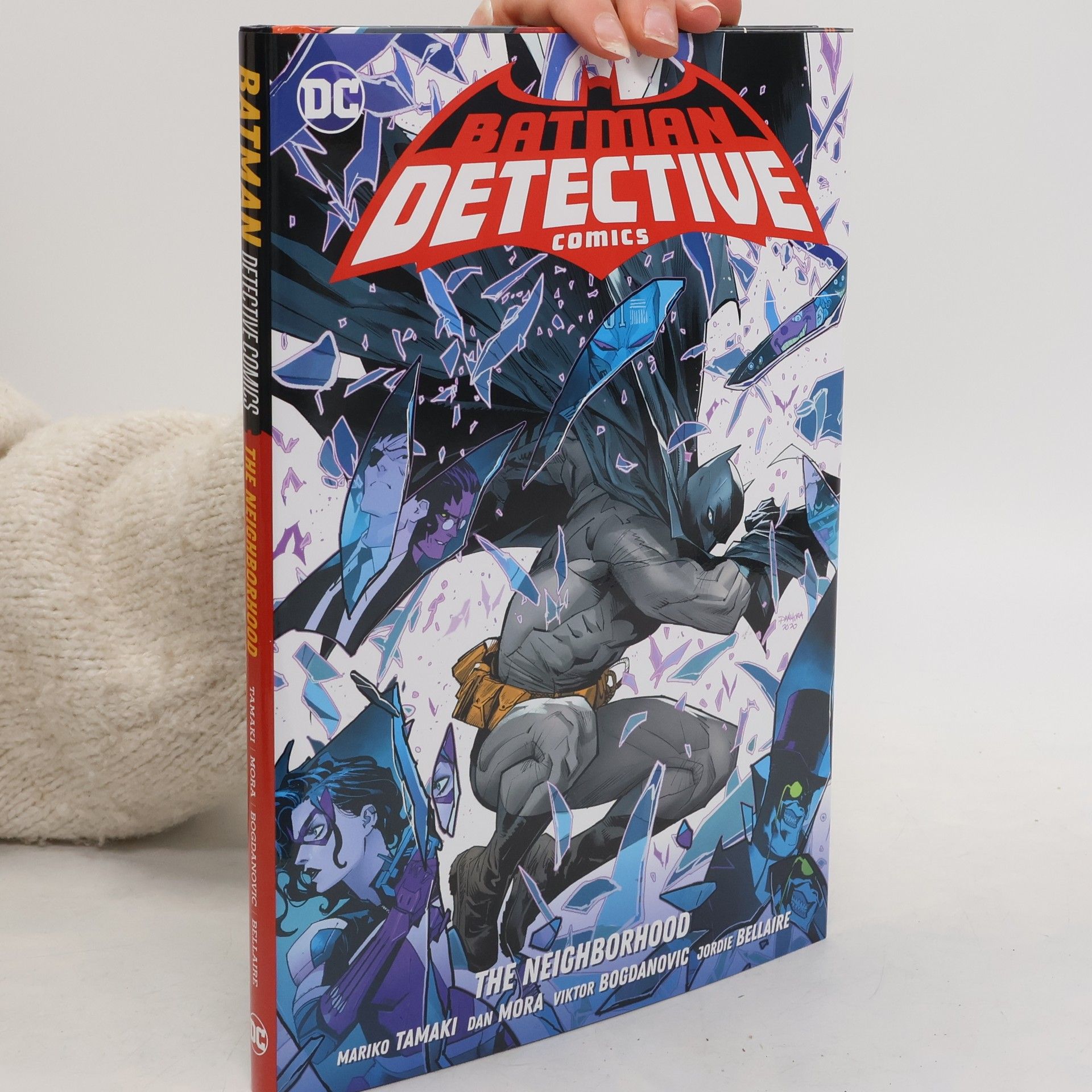 Mariko Tamaki Batman: Detective Comics Vol. 1: The Neighborhood