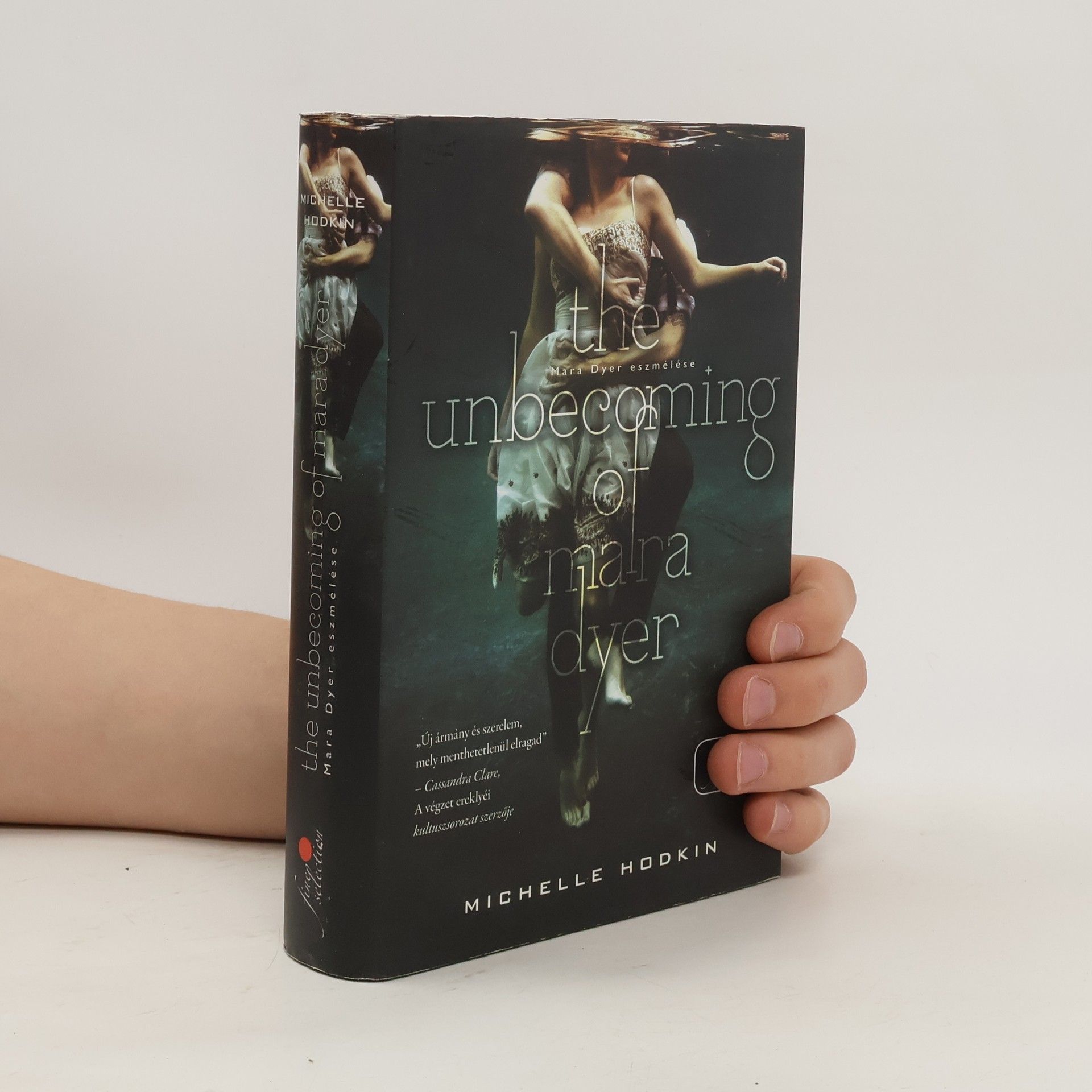 Michelle Hodkin The Unbecoming of Mara Dyer