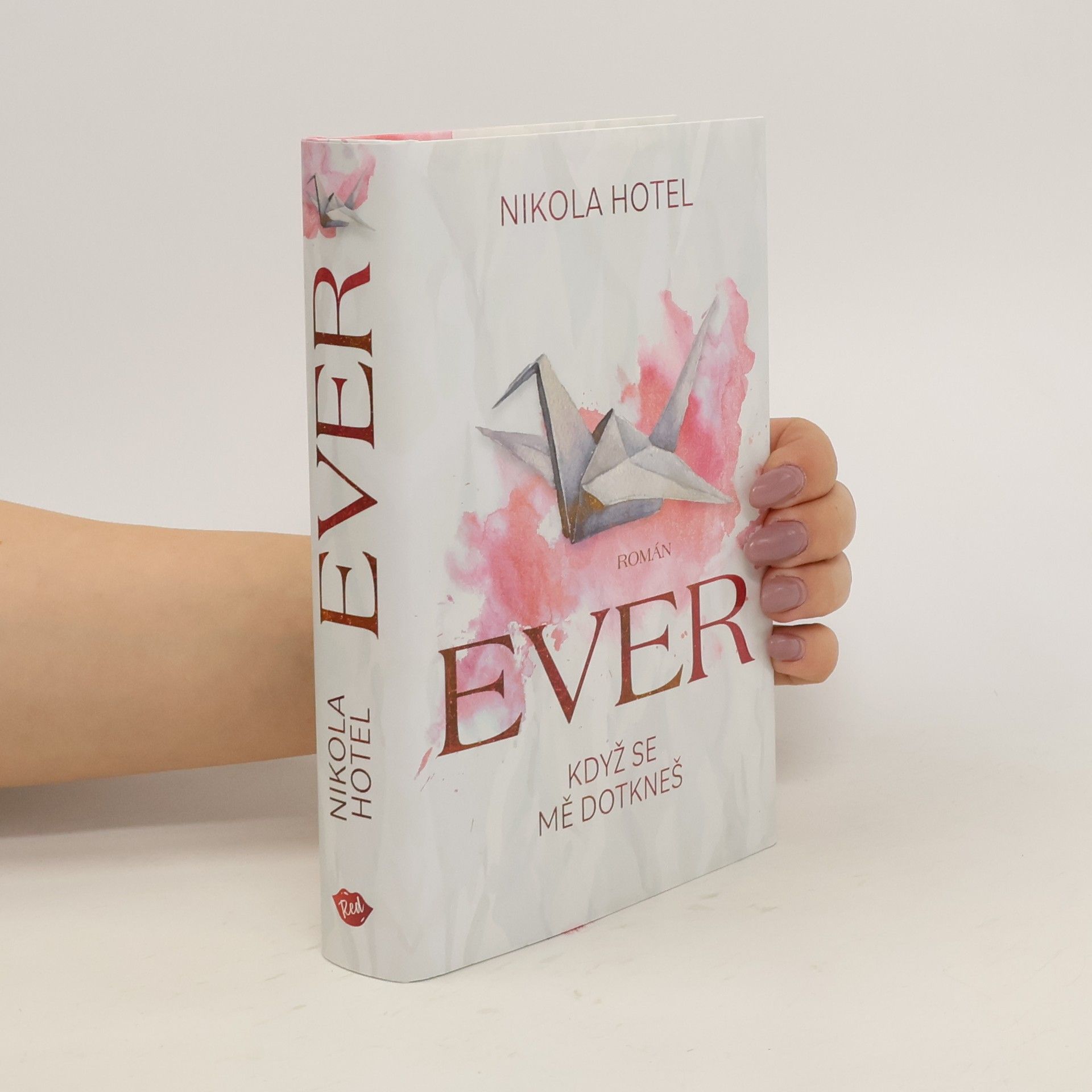 Nikola Hotel Ever : když se mě dotkneš