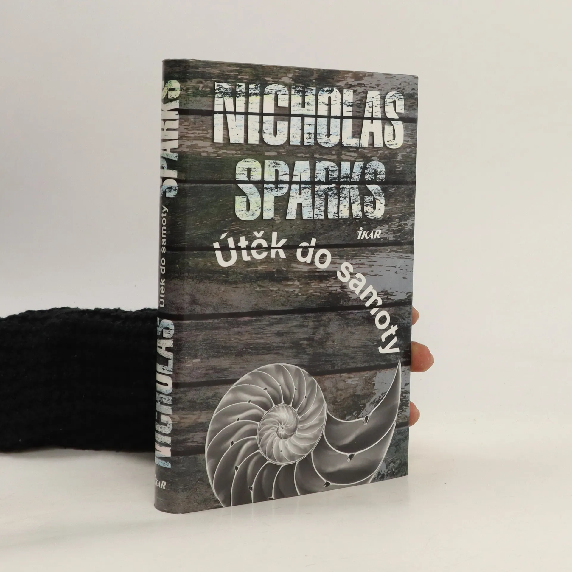 Útěk do samoty | Kniha | pevná | Nicholas Sparks | CS
