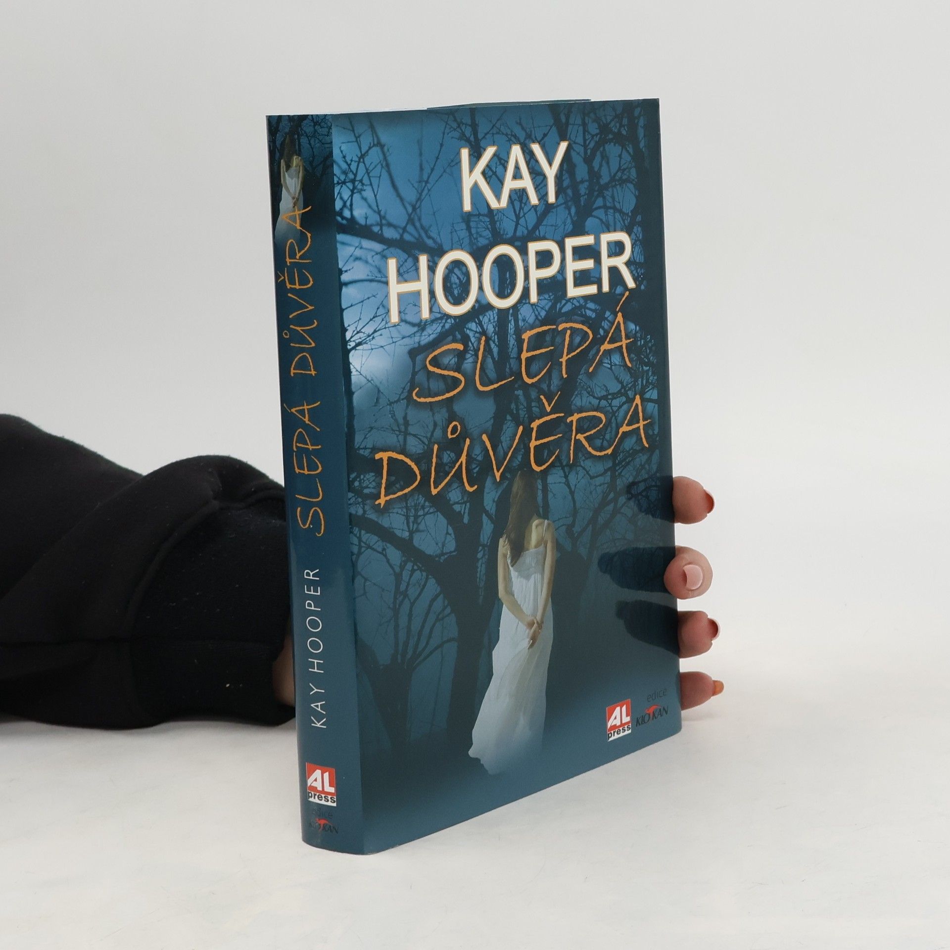 Kay Hooper Slepá důvěra