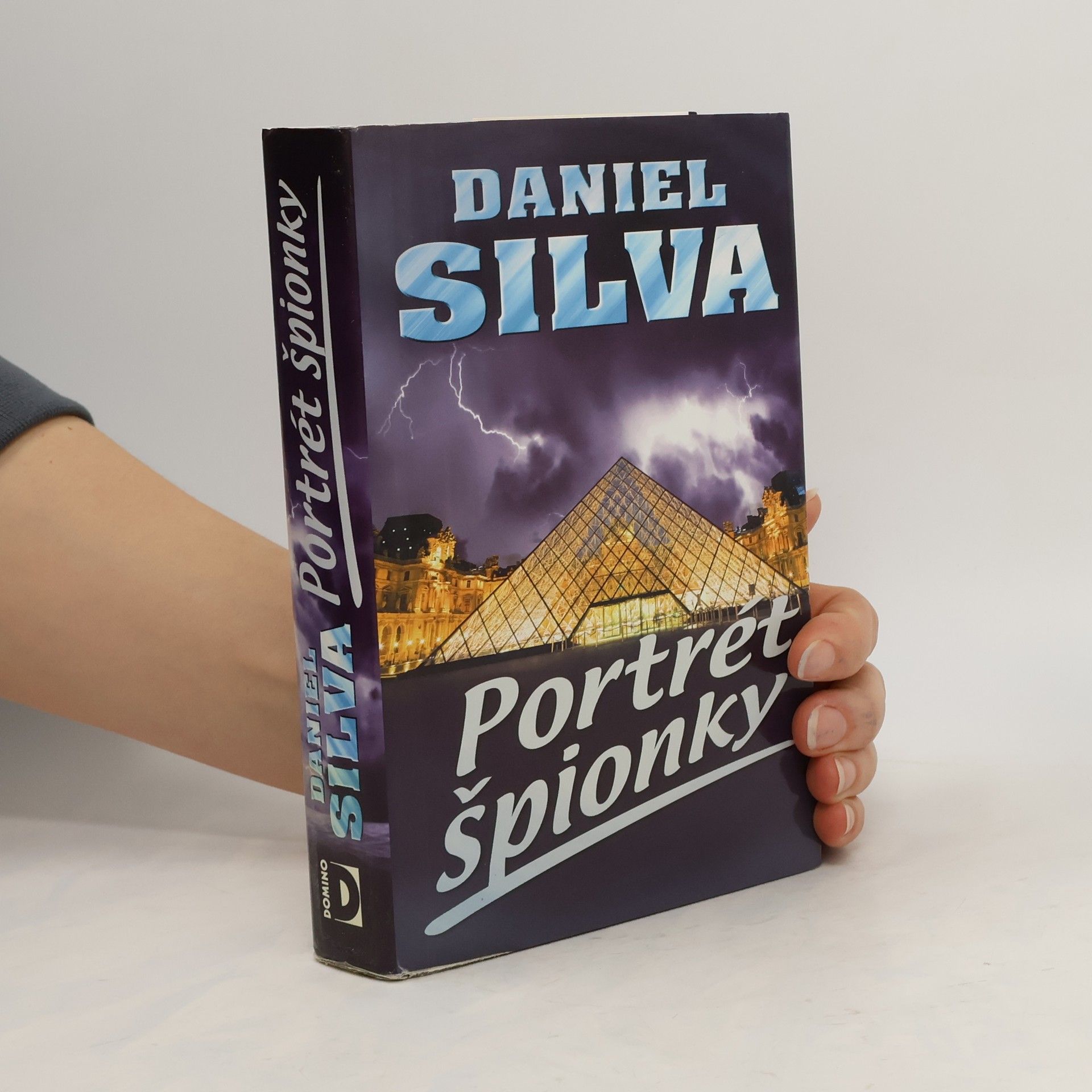 Daniel Silva Portrét špionky