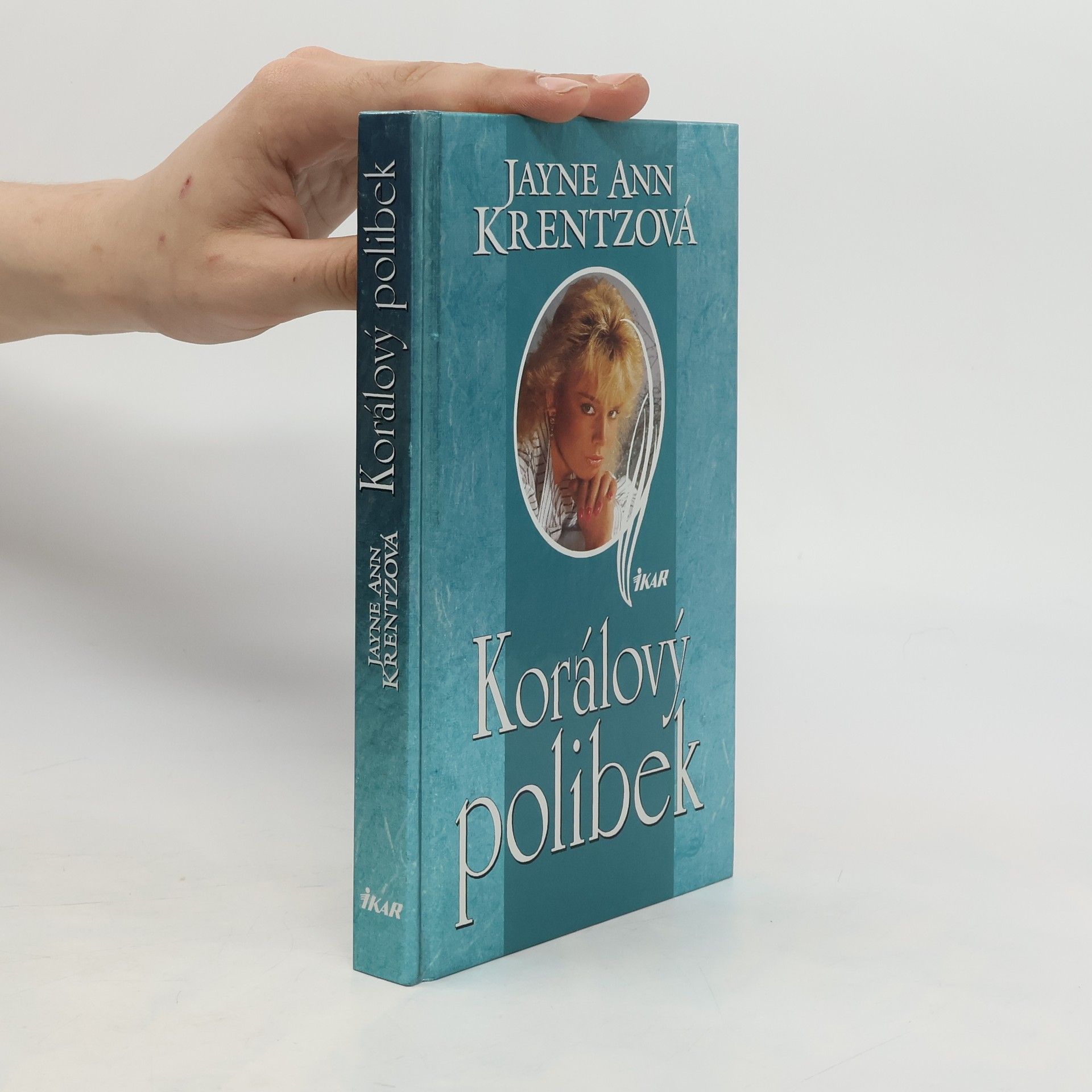 Jayne Ann Krentz Korálový polibek