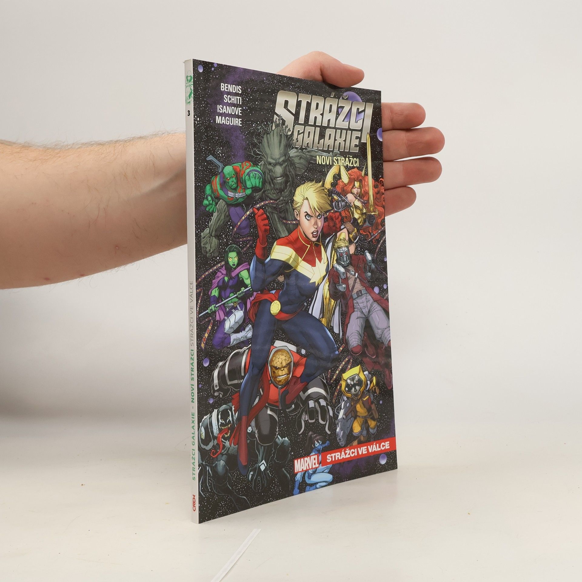 Brian Michael Bendis Strážci ve válce