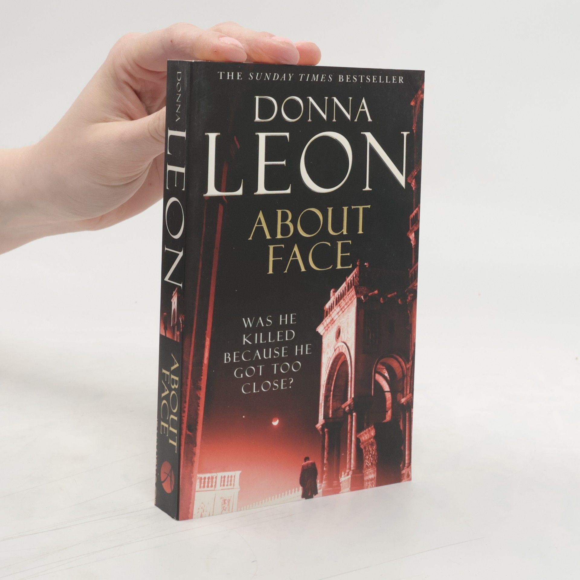 Donna Leon About Face