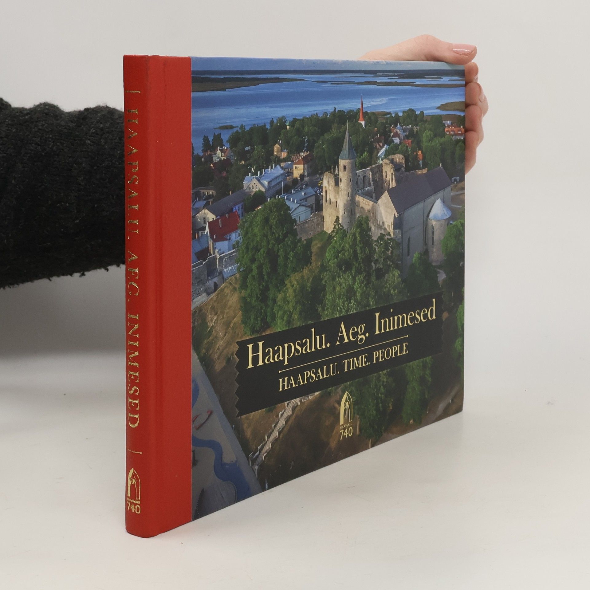 Ülla Paras Haapsalu. Aeg. Inimesed