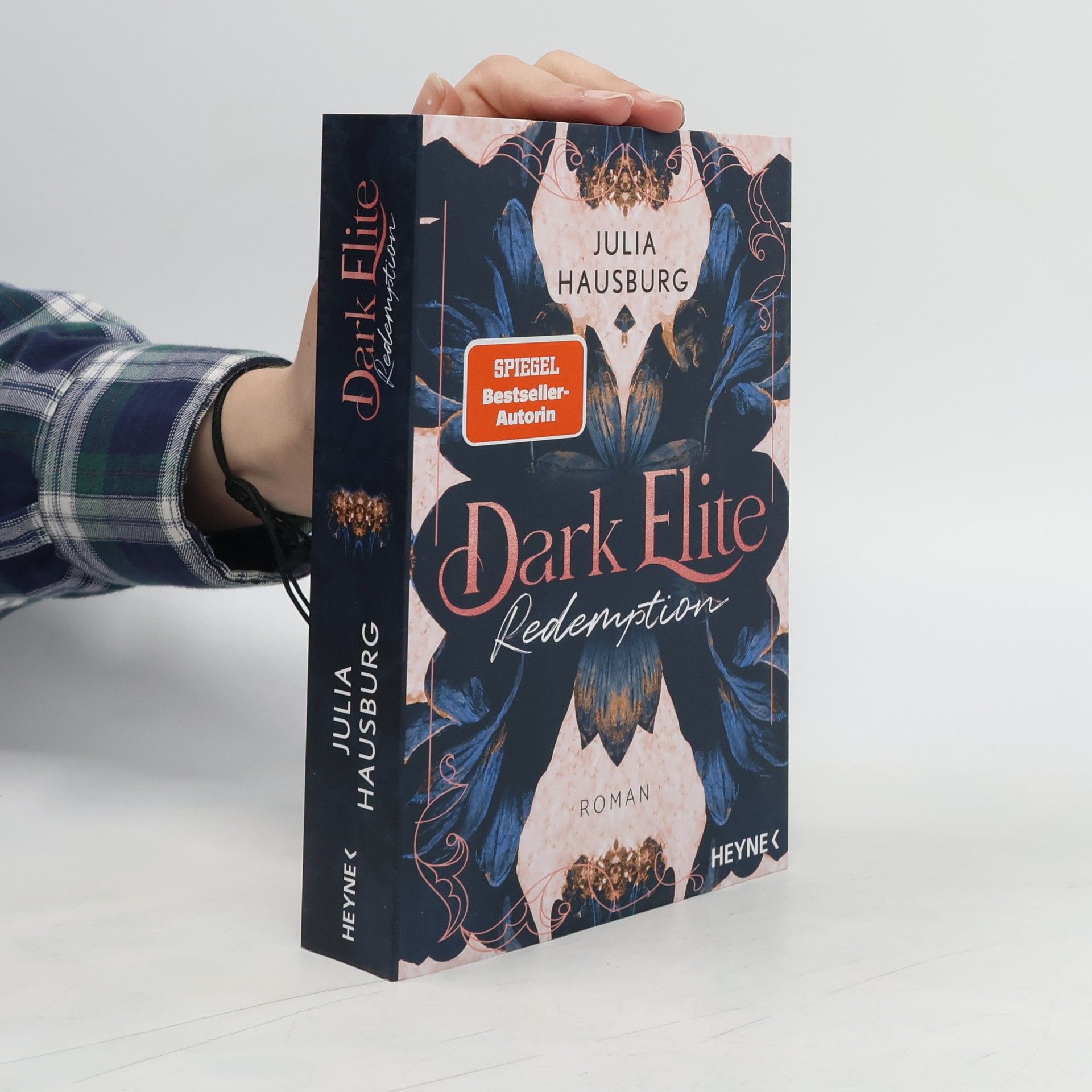 Julia Hausburg Dark Elite - Redemption