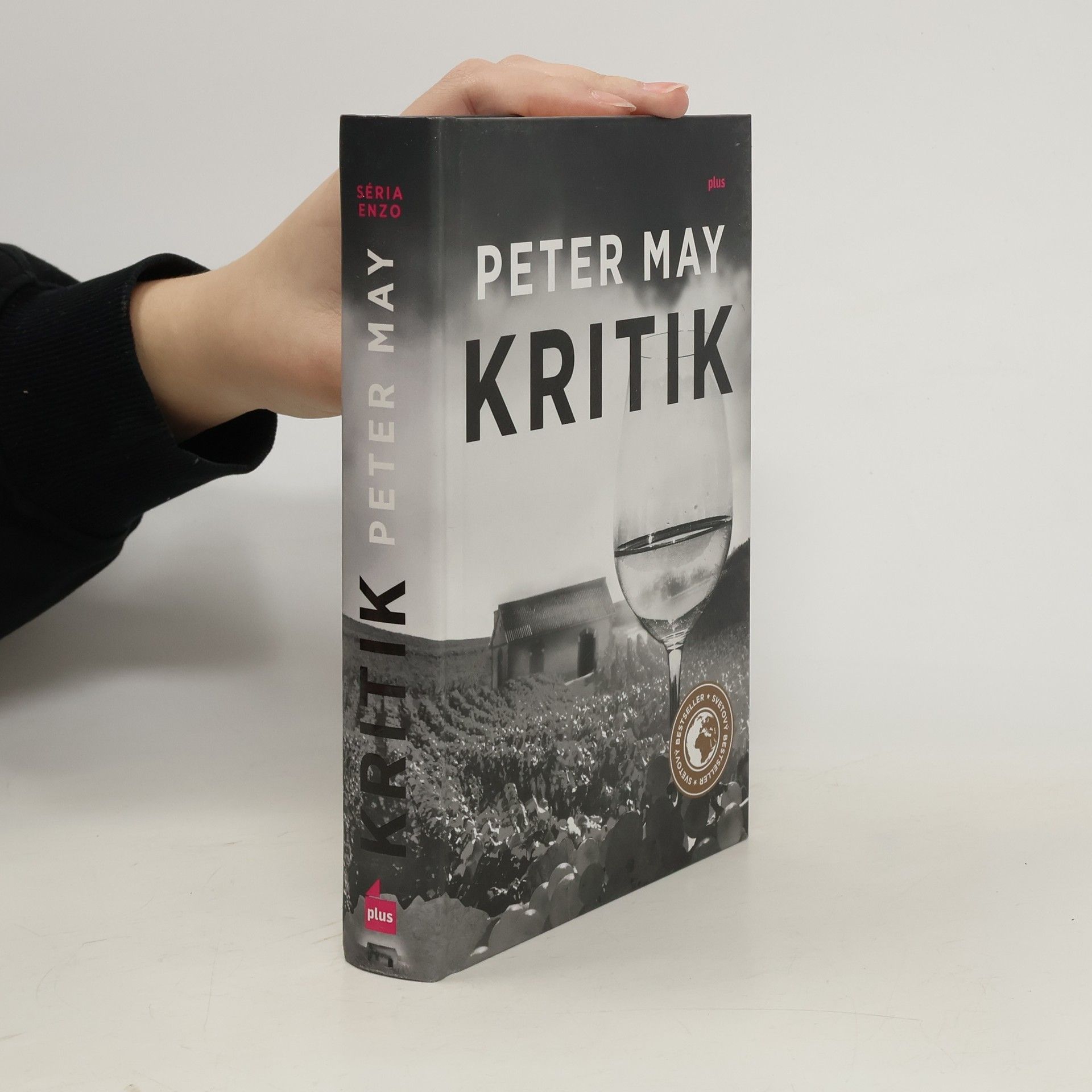 Peter May Kritik