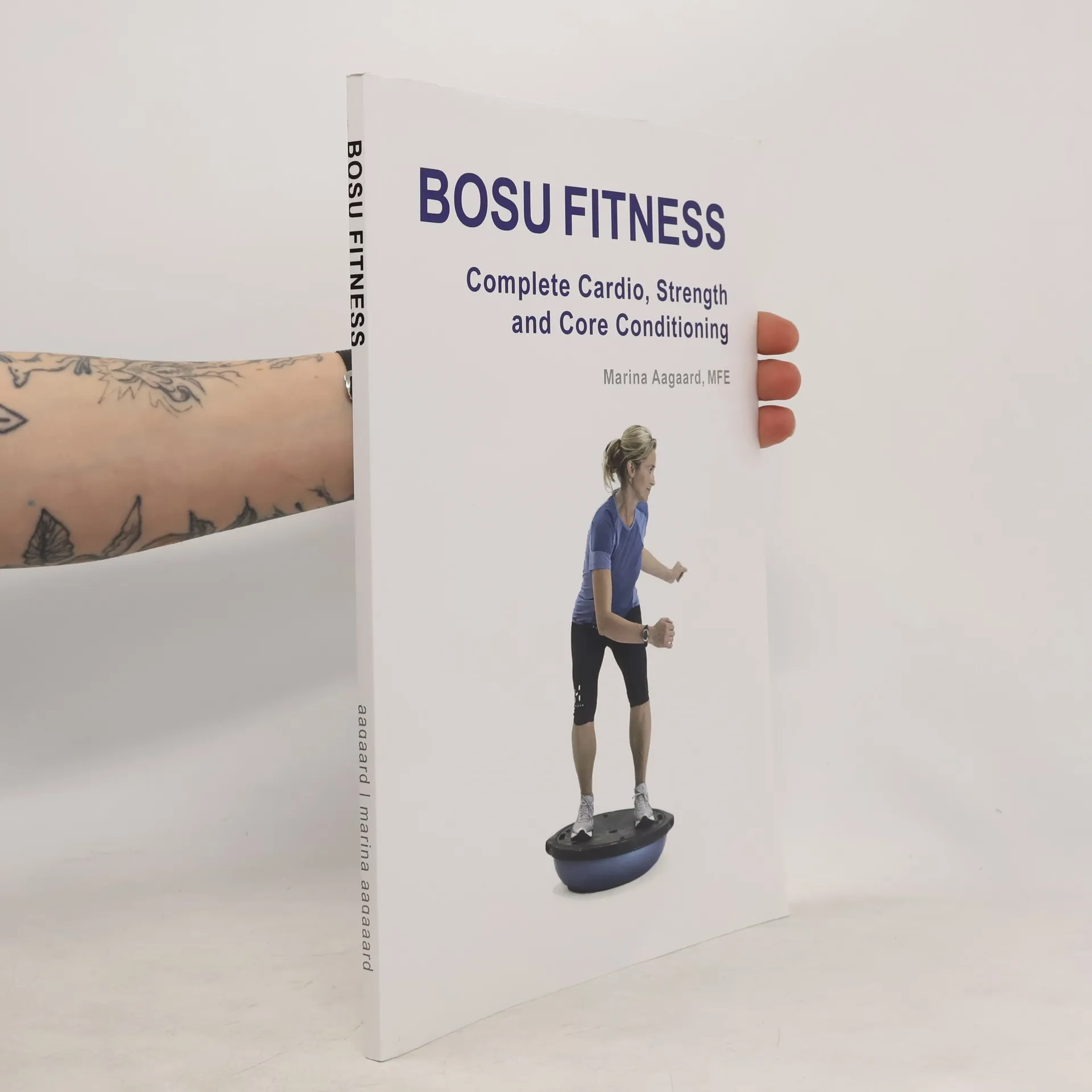 BOSU FITNESS - Complete Cardio, Strength and Core Conditioning | Libro | In brossura | Marina Aagaard | EN