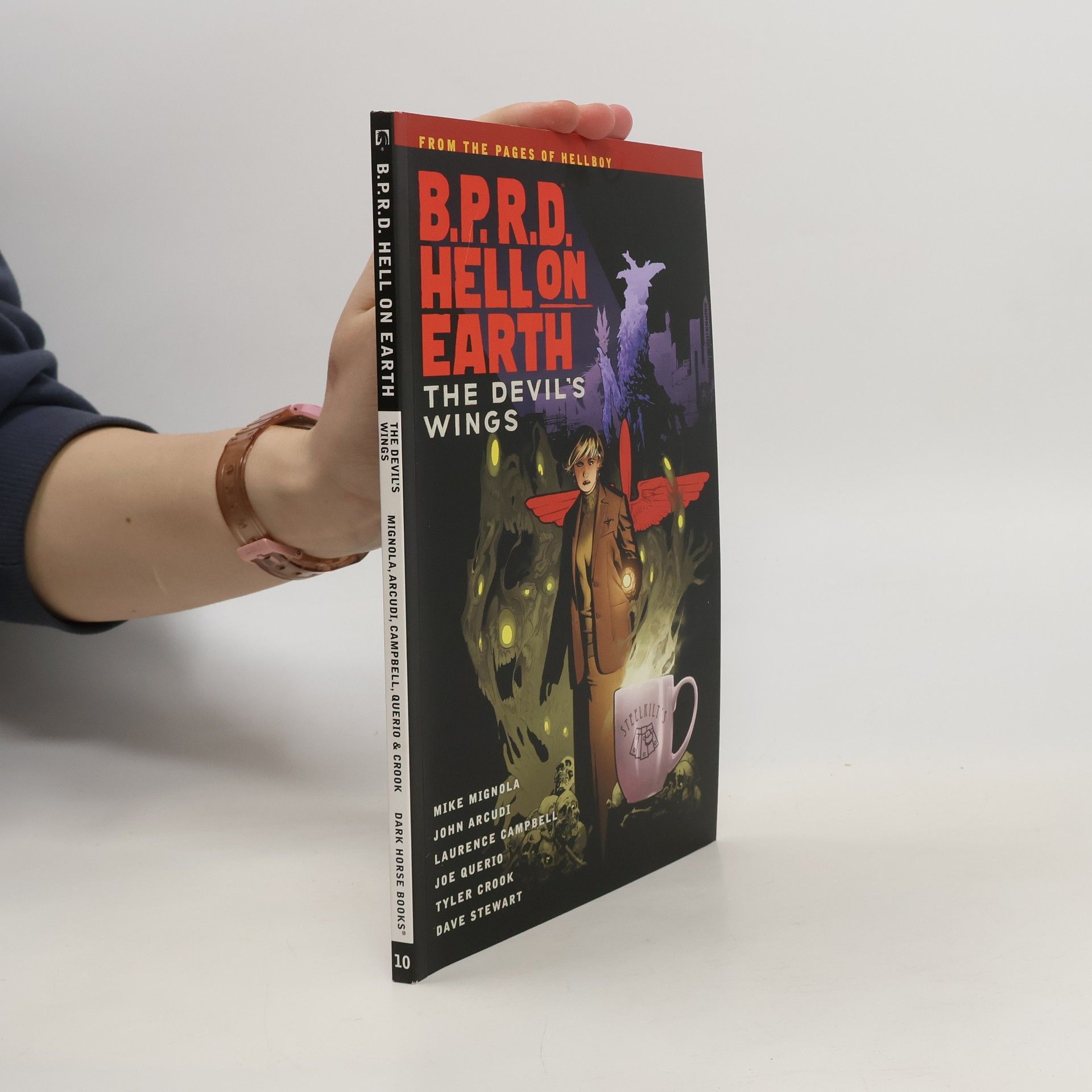 Mike Mignola B.p.r.d. Hell On Earth Volume 10: The Devil's Wings
