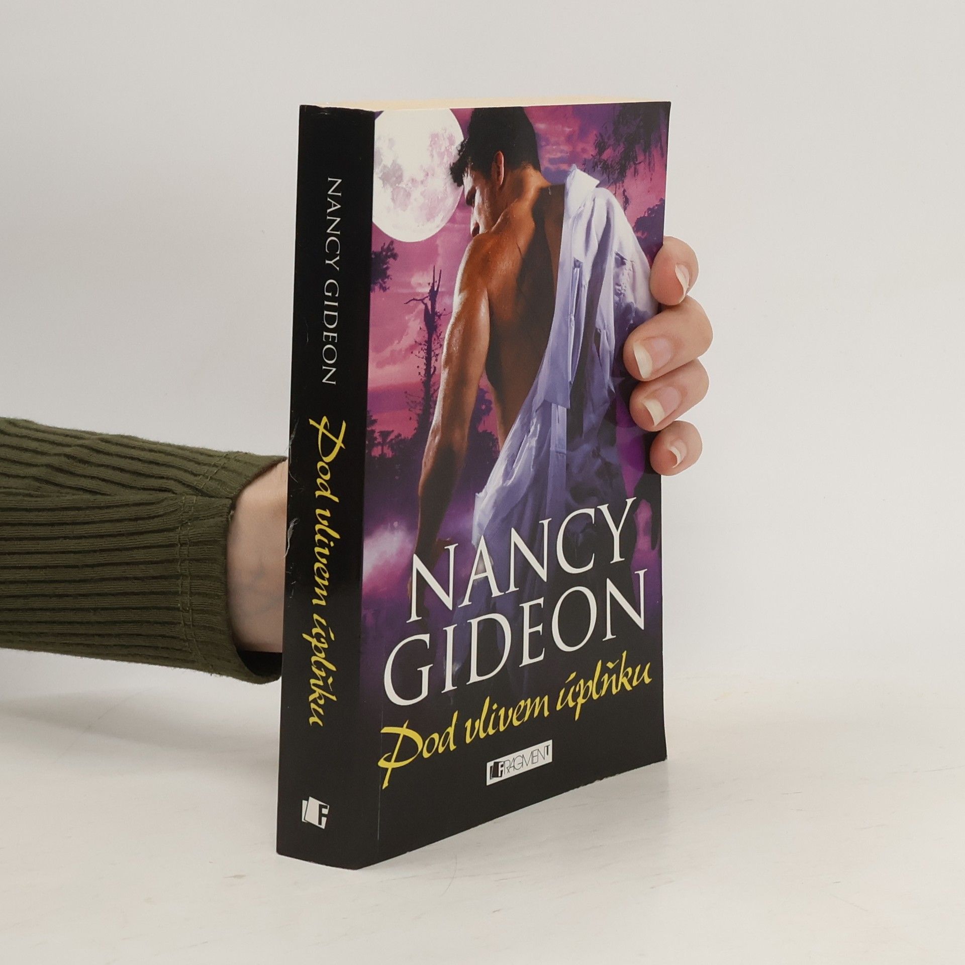 Nancy Gideon Pod vlivem úplňku