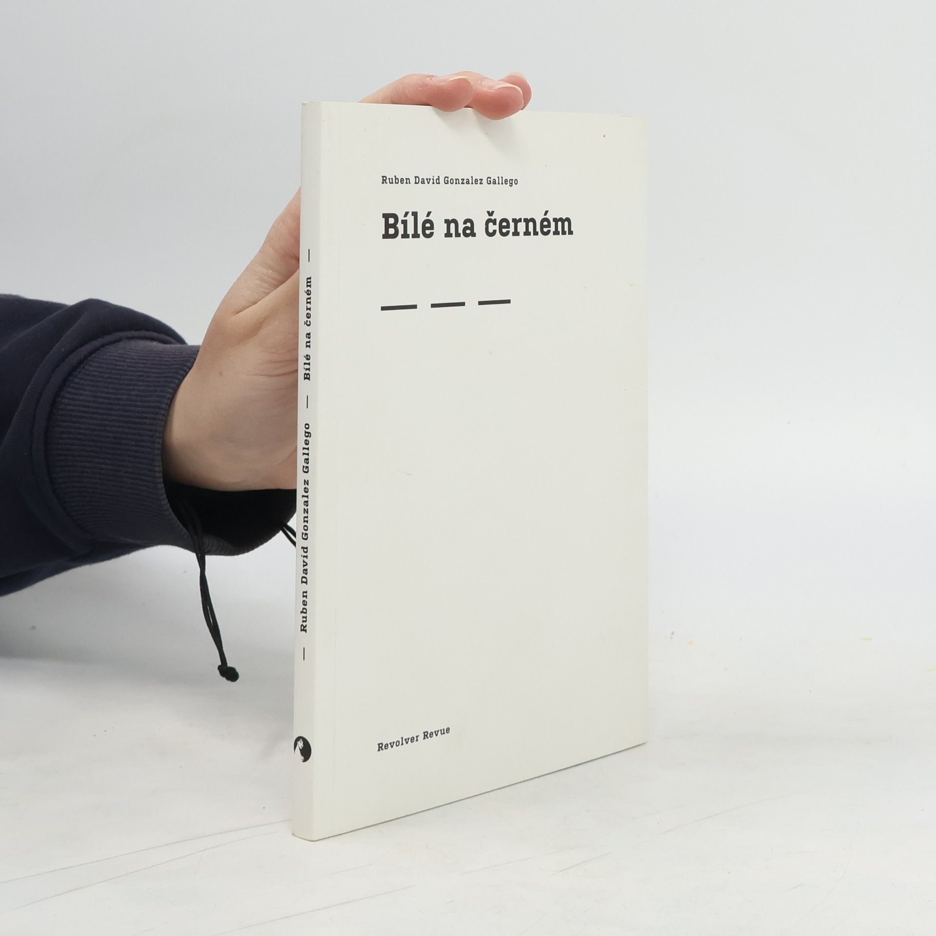 Ruben David Gonsales Gal ego Bílé na černém
