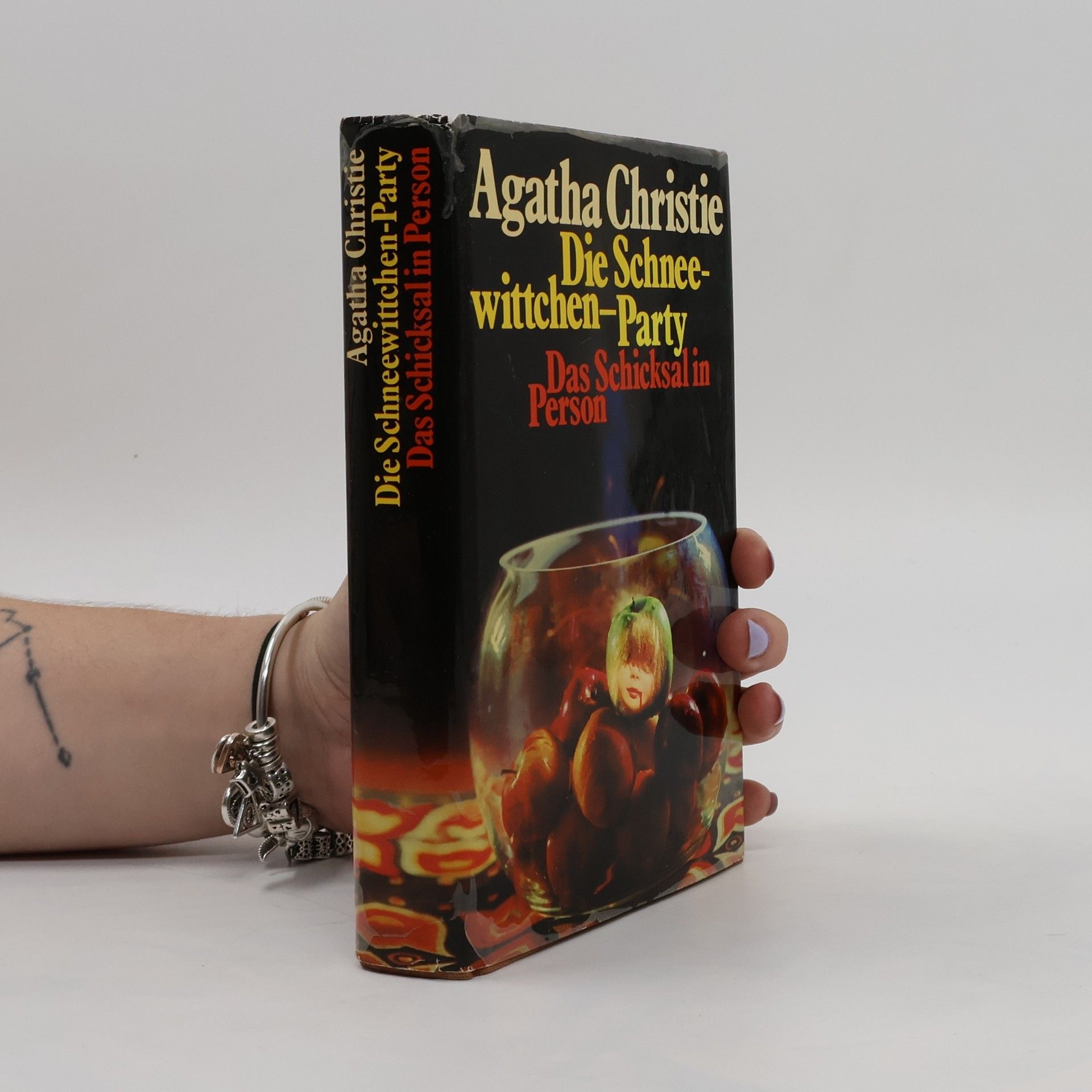 Agatha Christie Die Schneewittchen-Party. Das Schicksal in Person