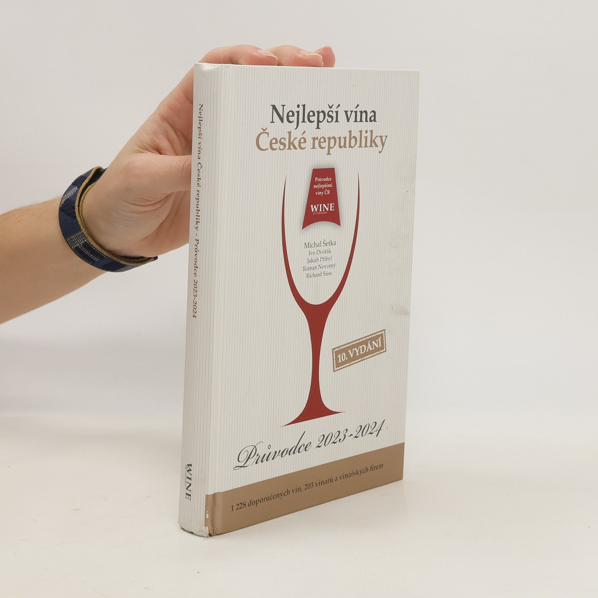 kolektiv Nejlepší vína České republiky : průvodce 2023-2024