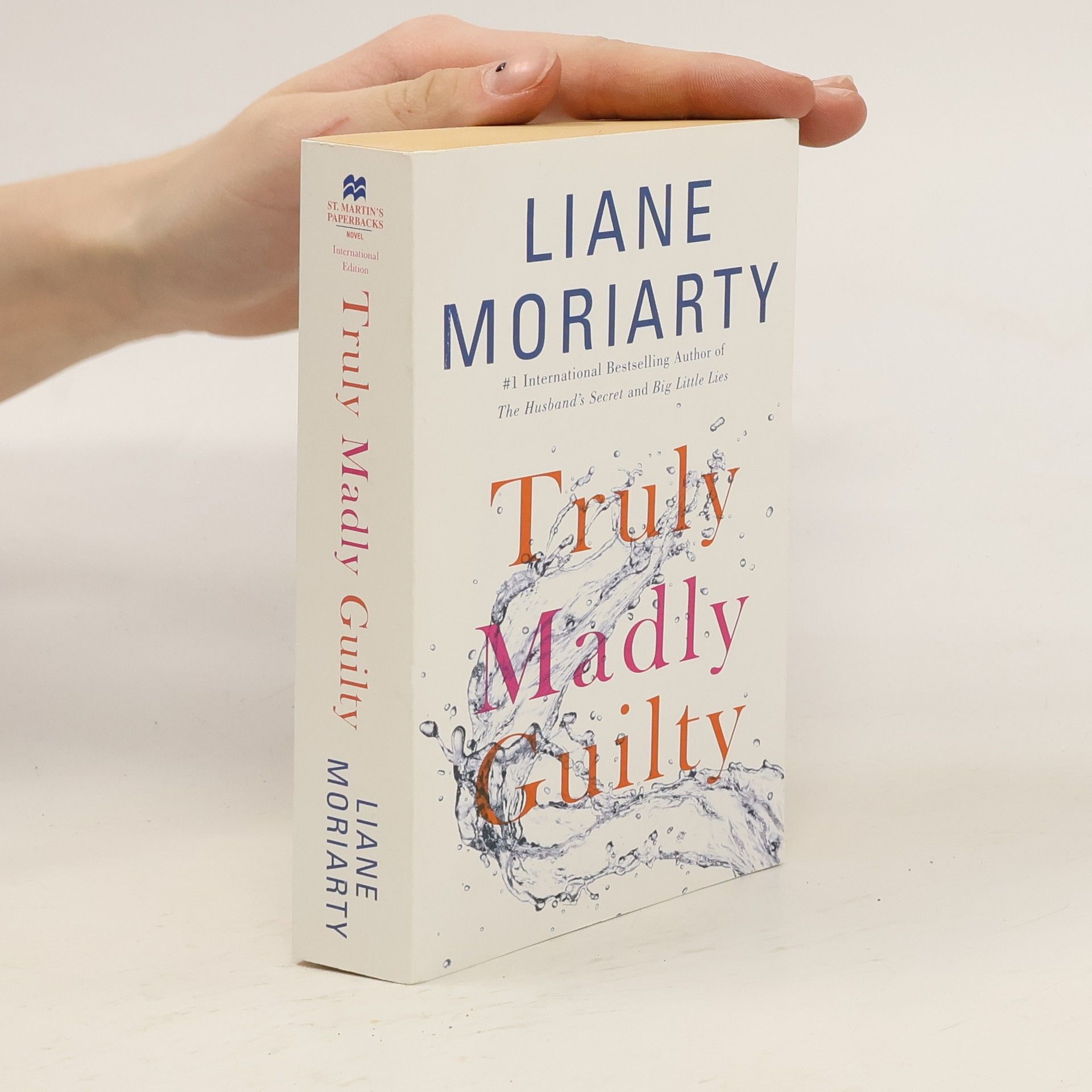 Liane Moriarty Truly Madly Guilty