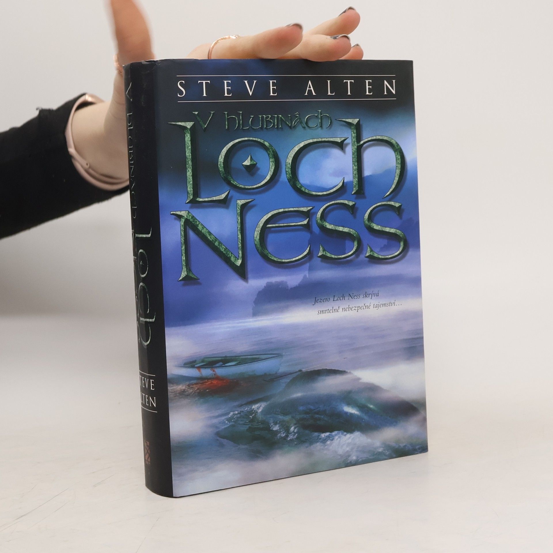 Steve Alten V hlubinách Loch Ness