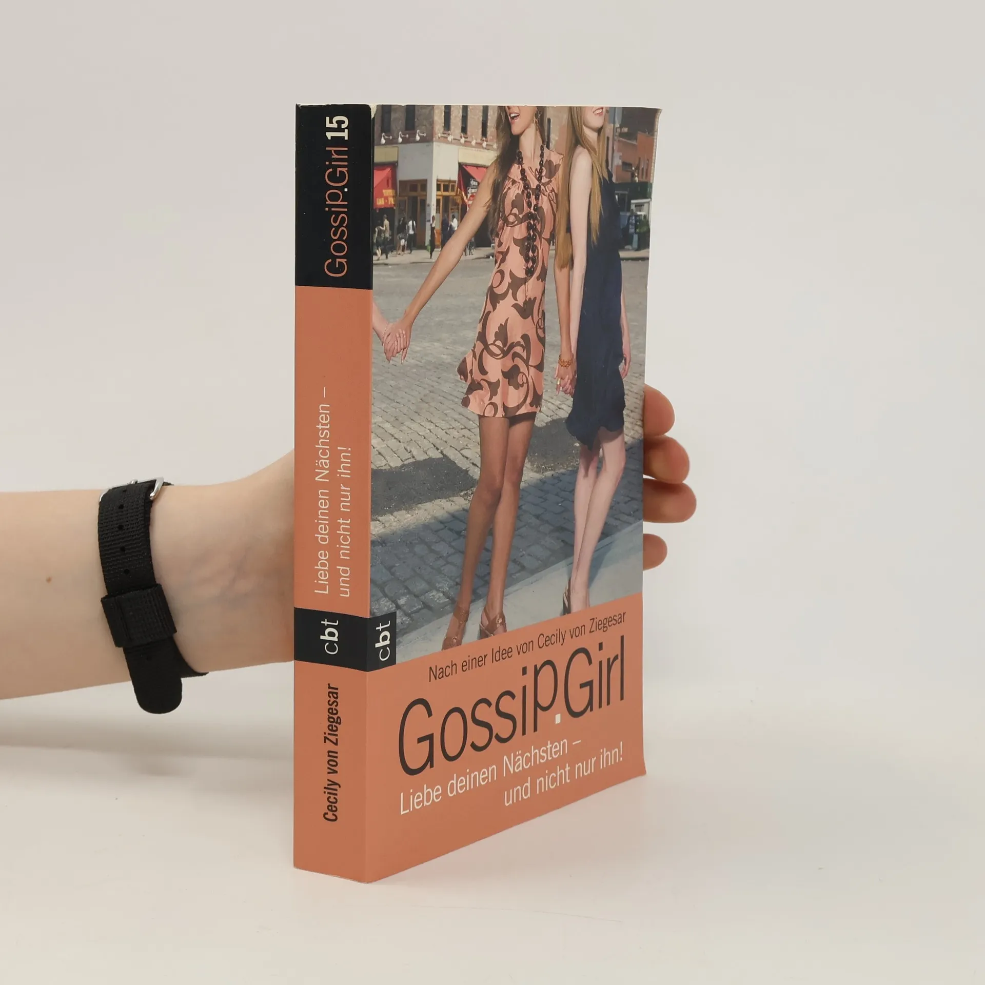 Gossip Girl - Liebe deinen Nächsten - und nicht nur ihn!. Band 15 | Book | Paperback | Cecily Von Ziegesar | DE