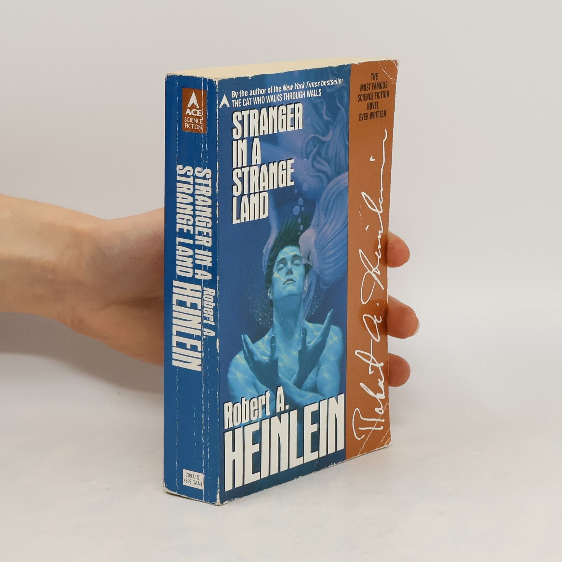 Robert A. Heinlein Stranger in a strange land