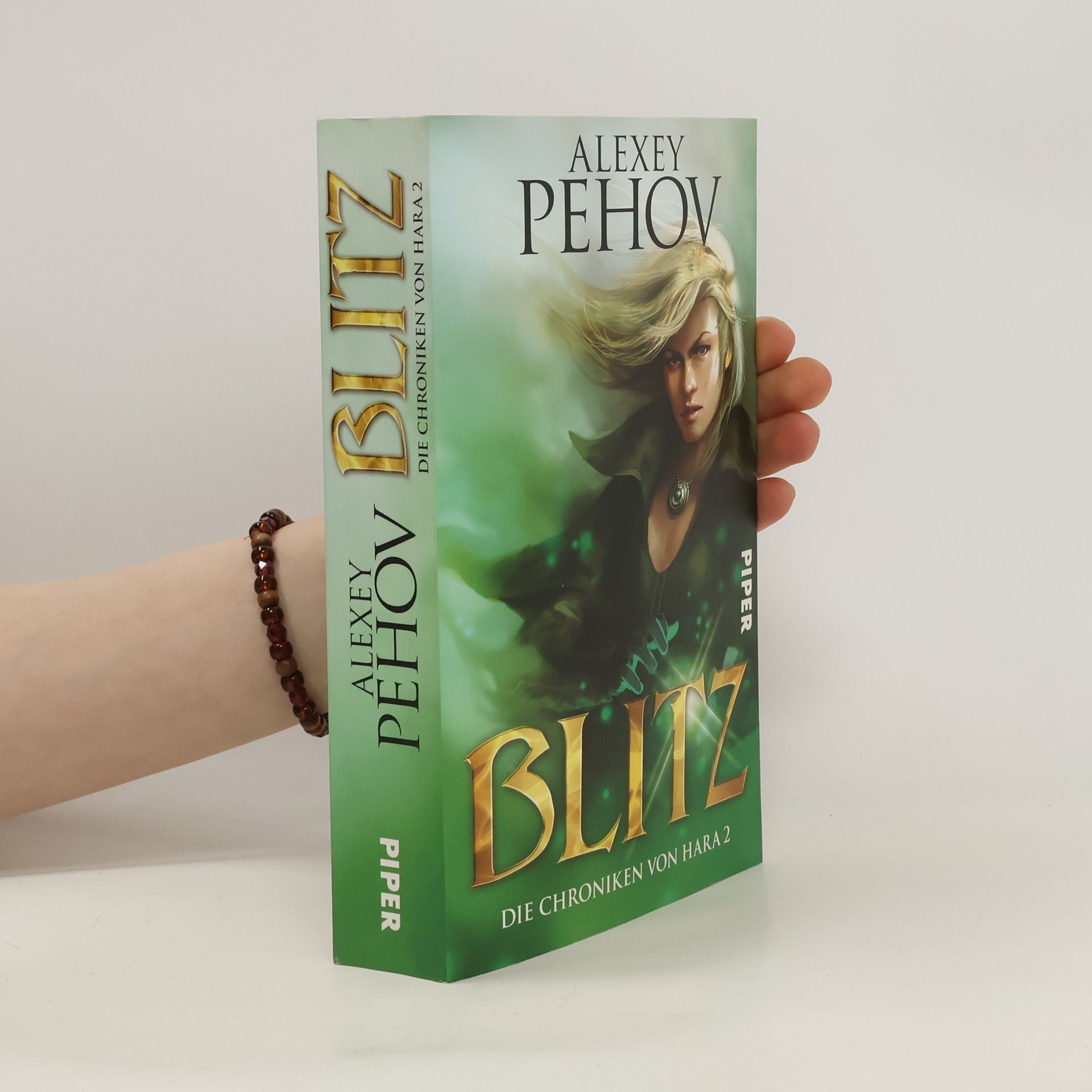 Aleksej Pechov Die Chroniken von Hara, Blitz