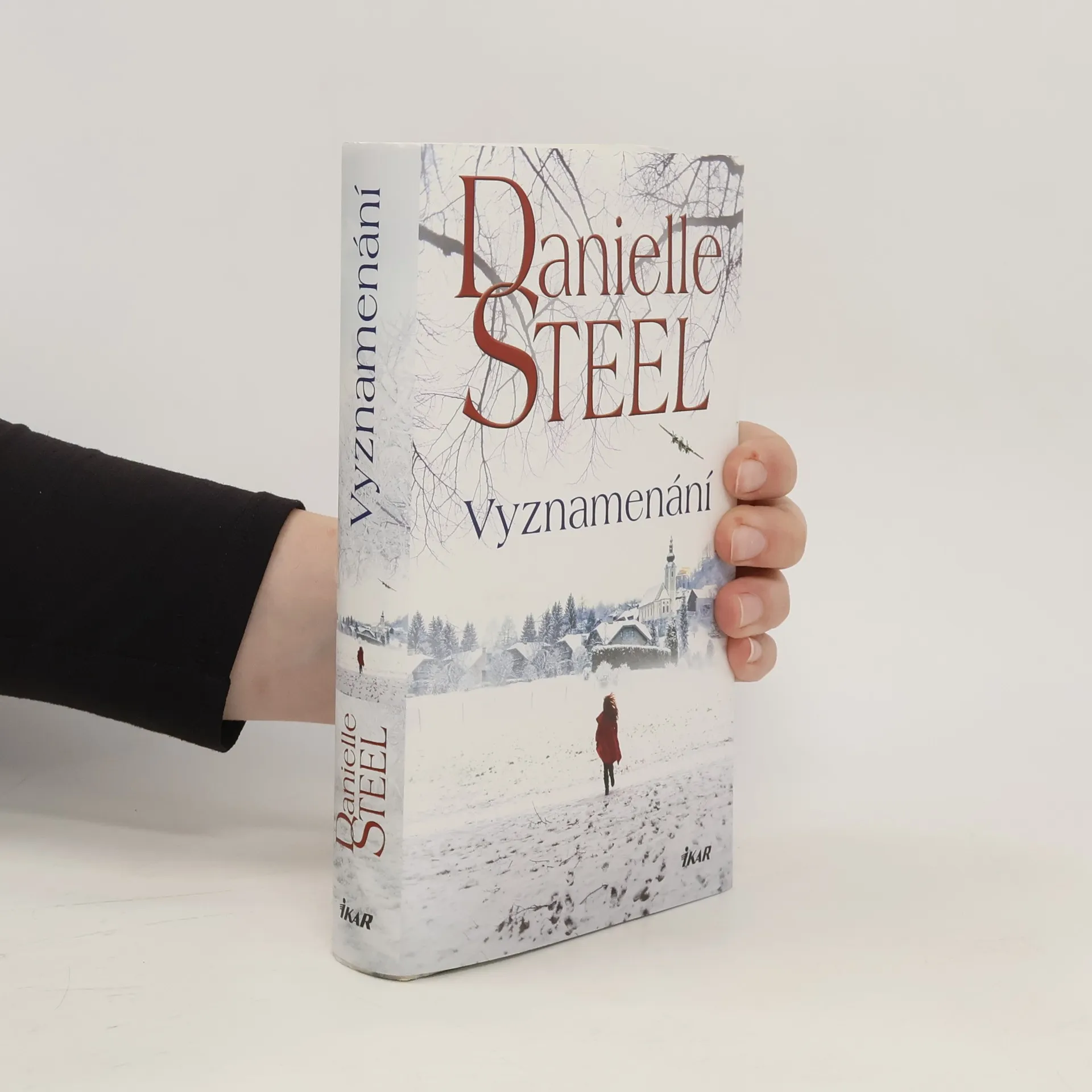 Vyznamenání | Book | Hardcover | Danielle Steel | CS