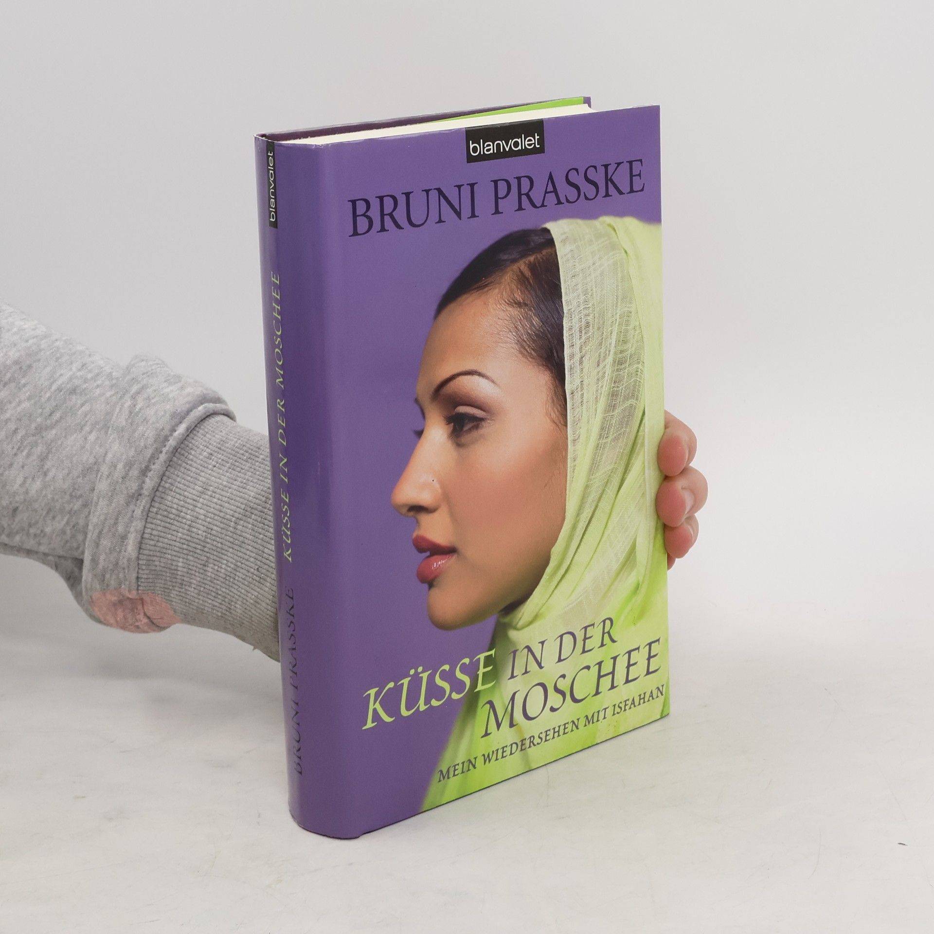 Bruni Prasske Küsse in der Moschee