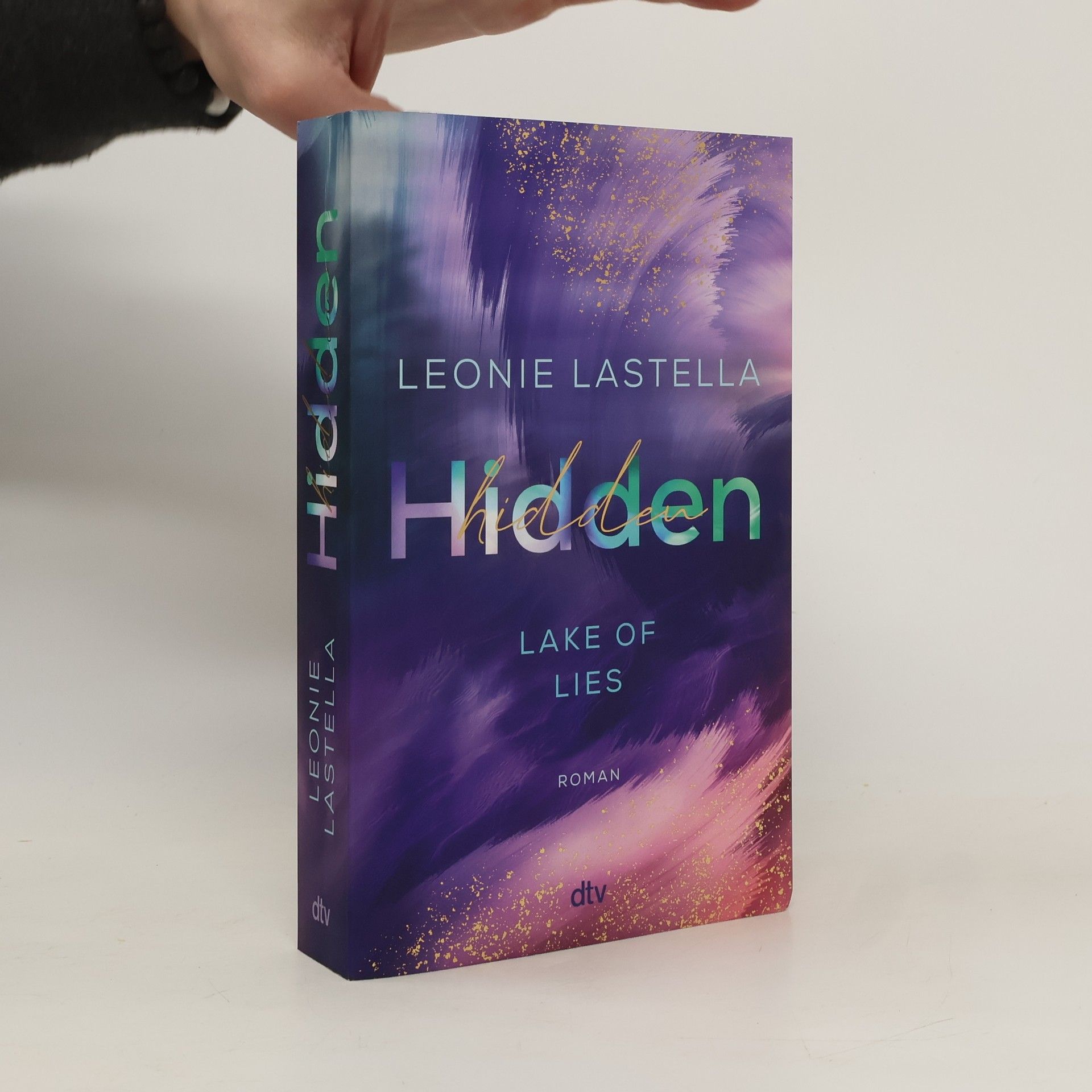 Leonie Lastella Hidden / Lake of Lies Bd.1