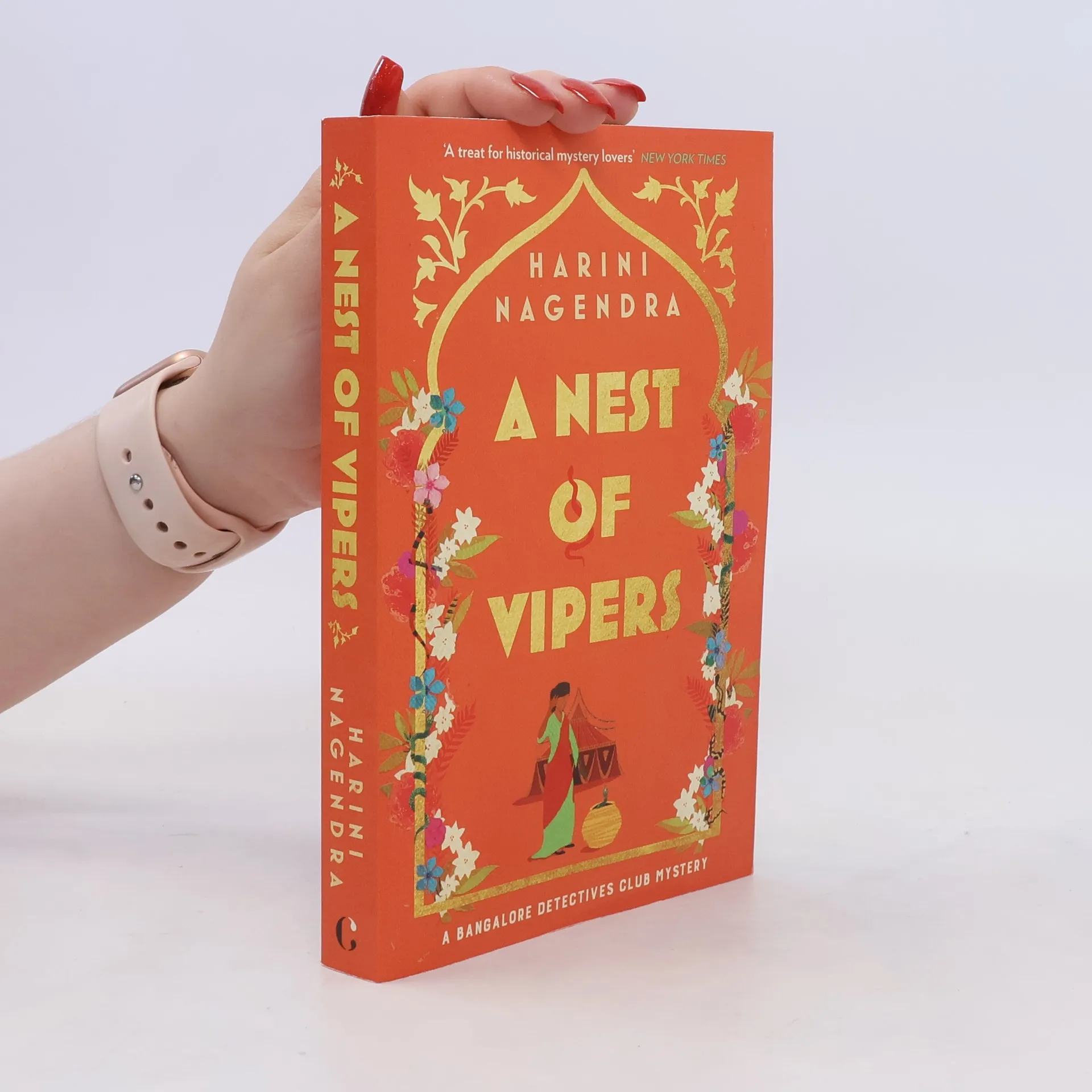 A Nest of Vipers | Book | Paperback | Harini Nagendra | EN