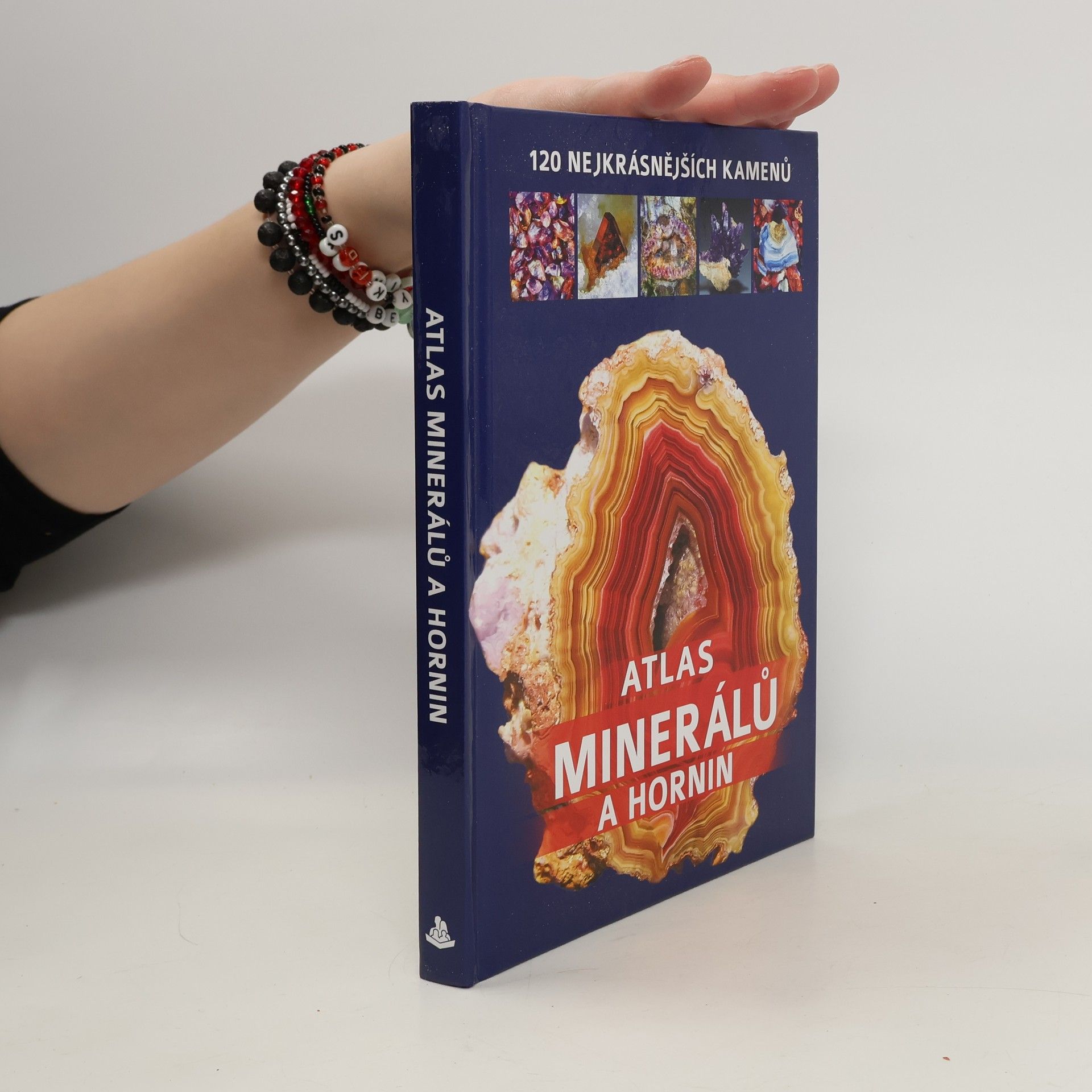 Collective Atlas minerálů a hornin