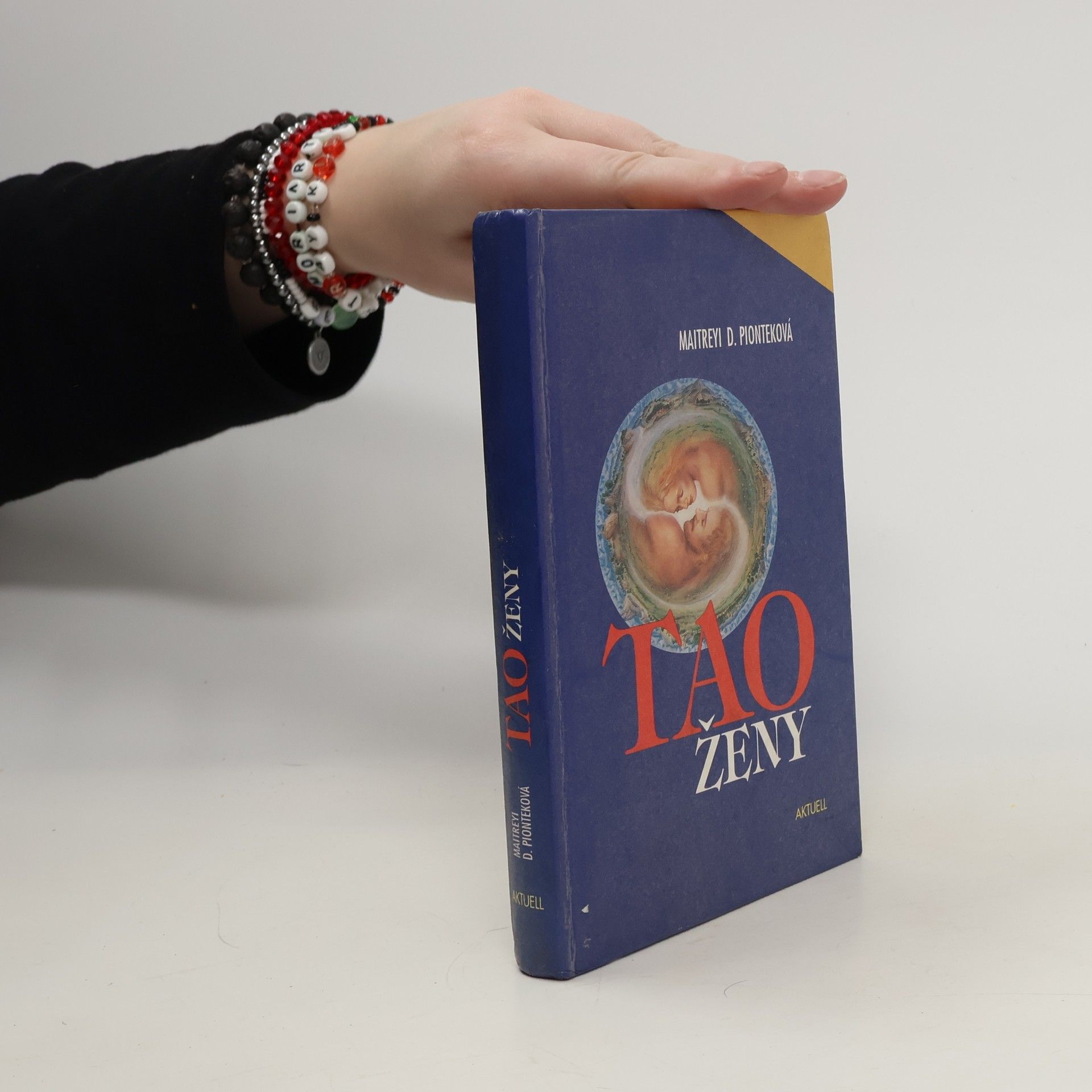 Maitreyi Dorothee Piontek Tao ženy