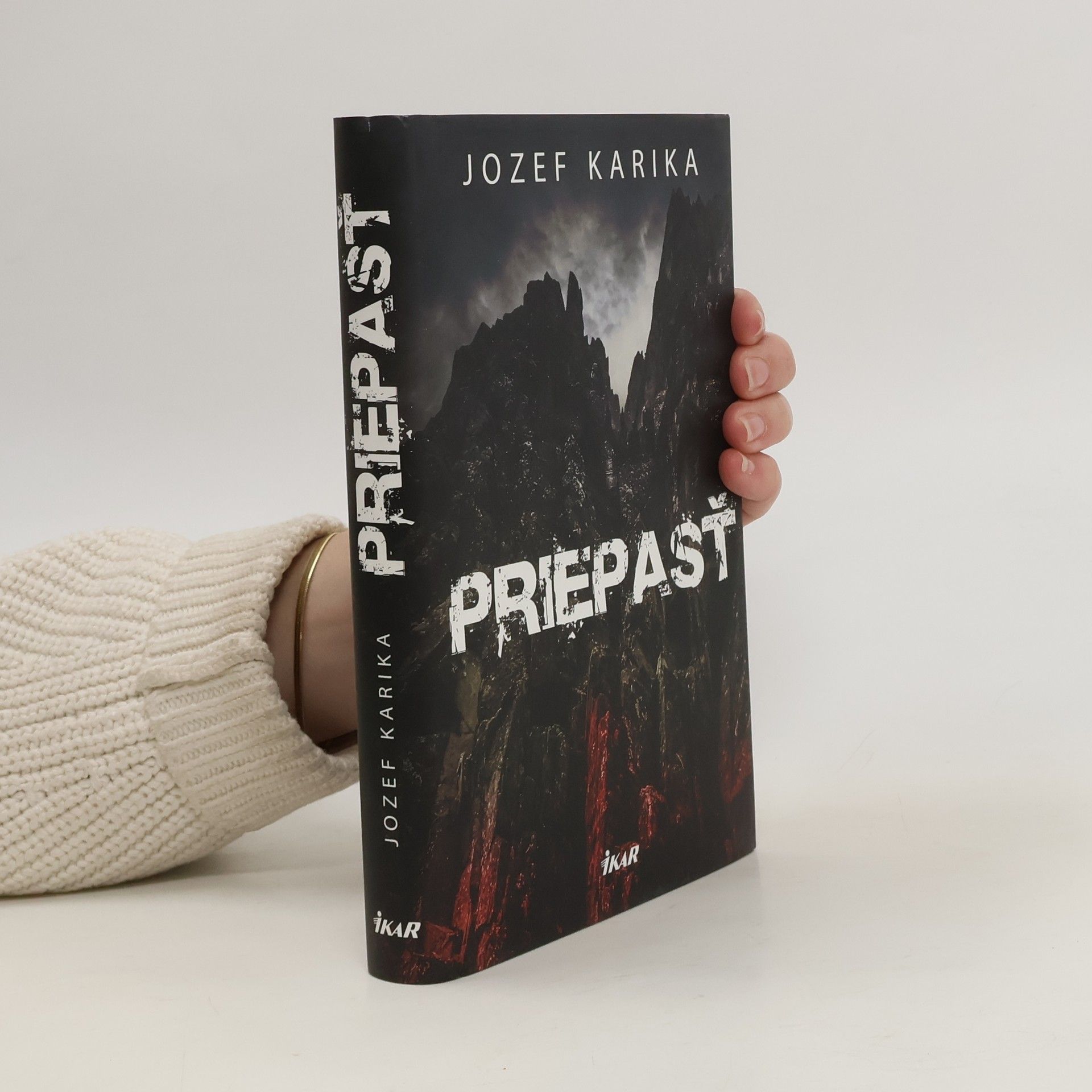 Jozef Karika Priepasť