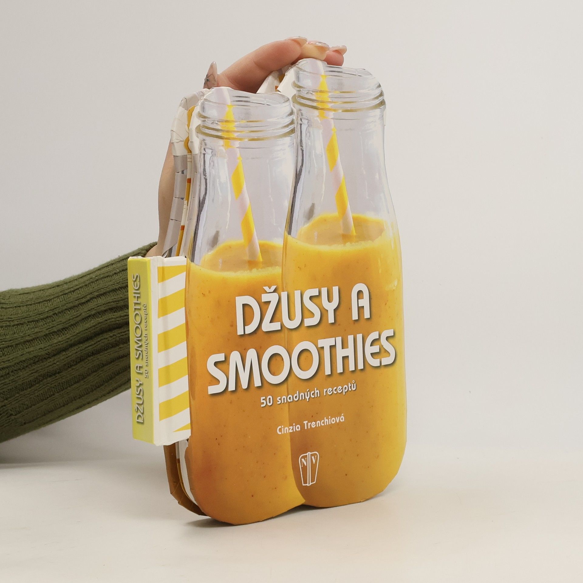 Cinzia Trenchi Džusy a smoothies - 50 snadných receptů