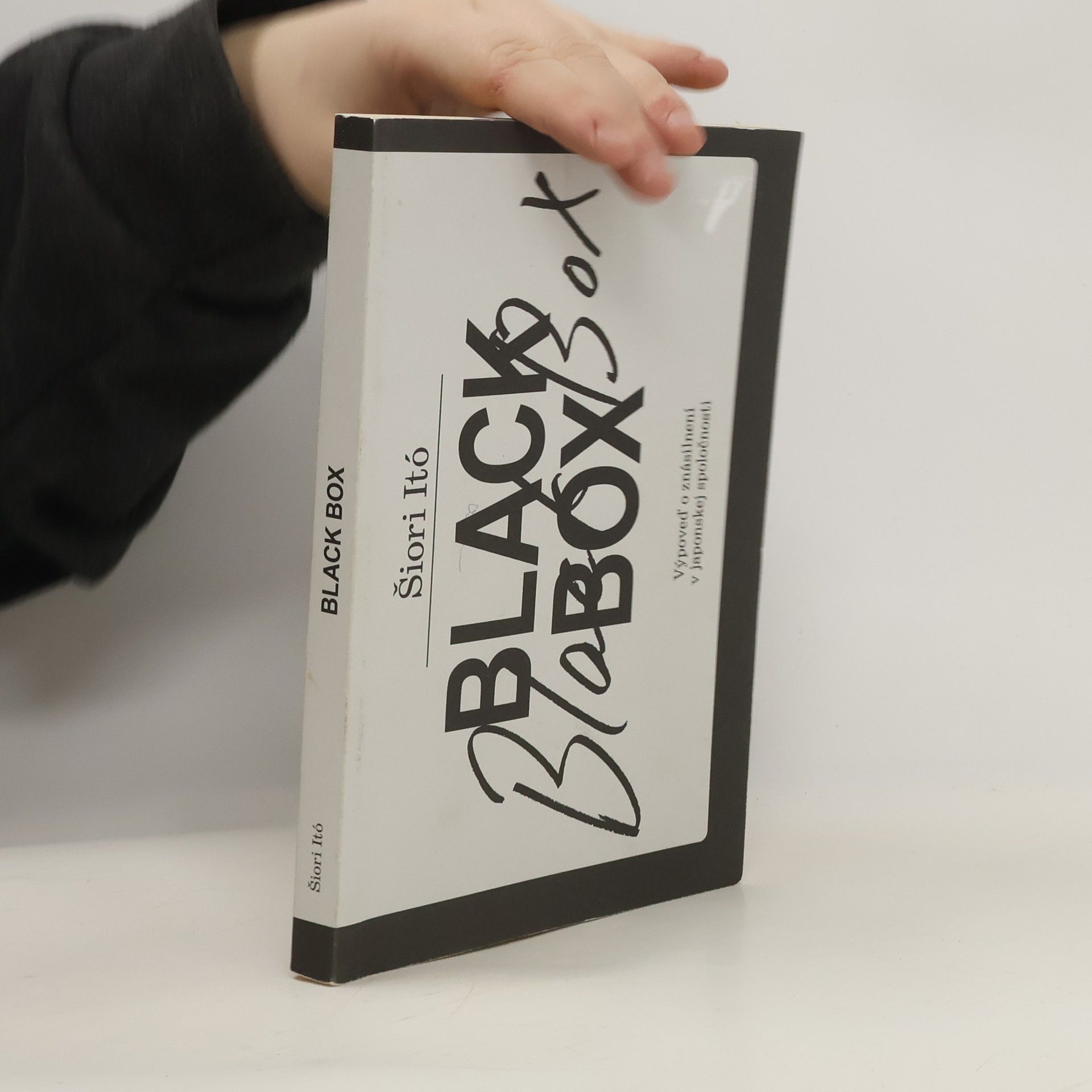 Šiori Itó Black Box
