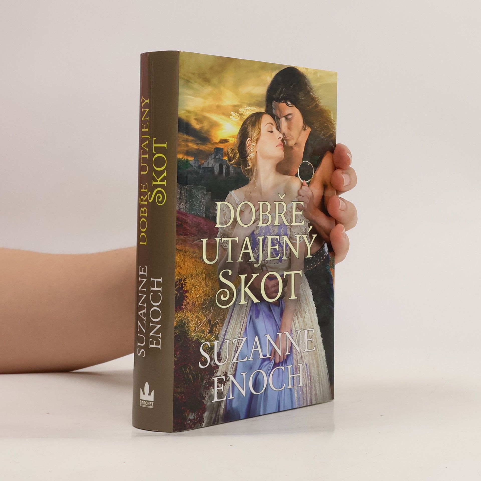 Suzanne Enoch Dobře utajený Skot