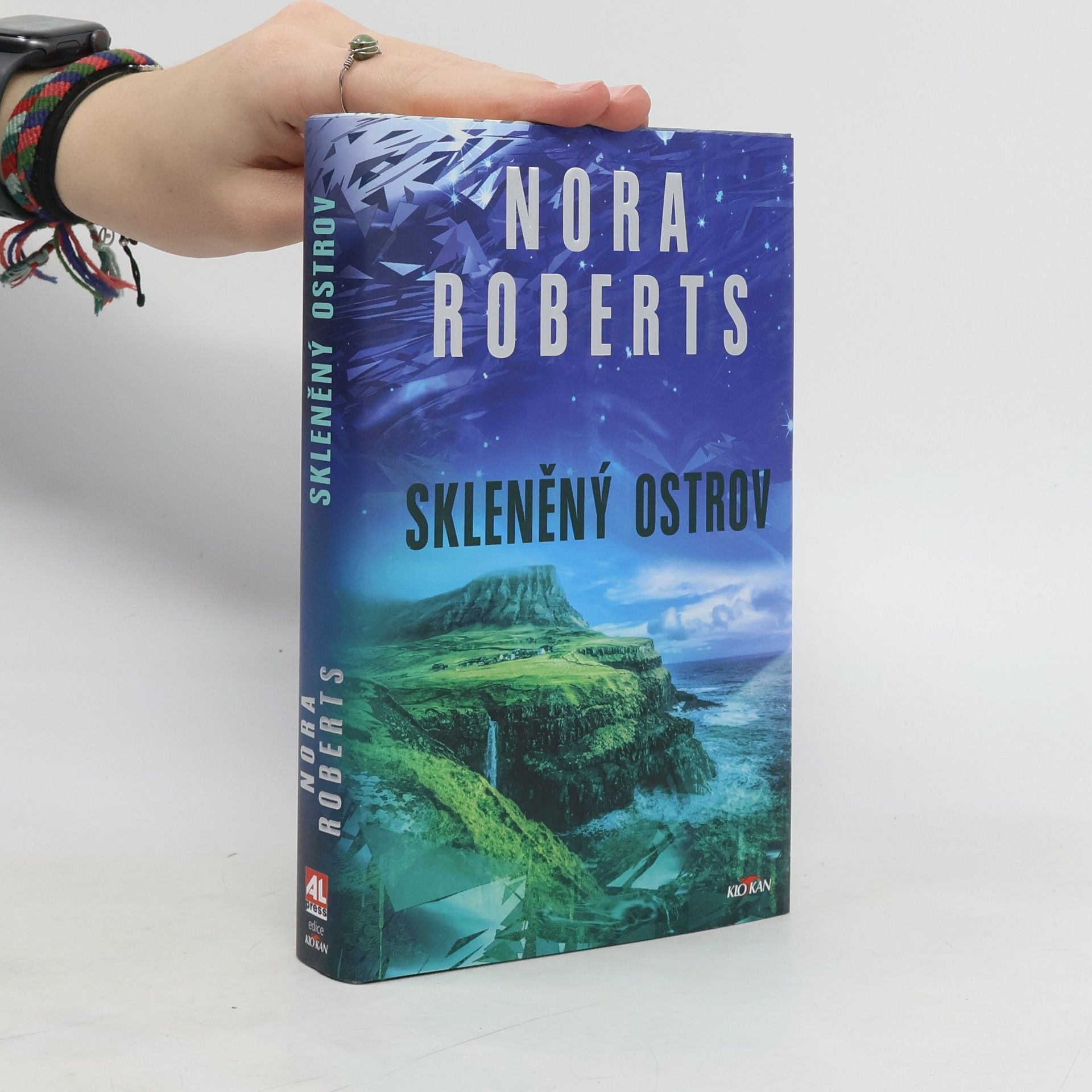 Nora Roberts Skleněný ostrov
