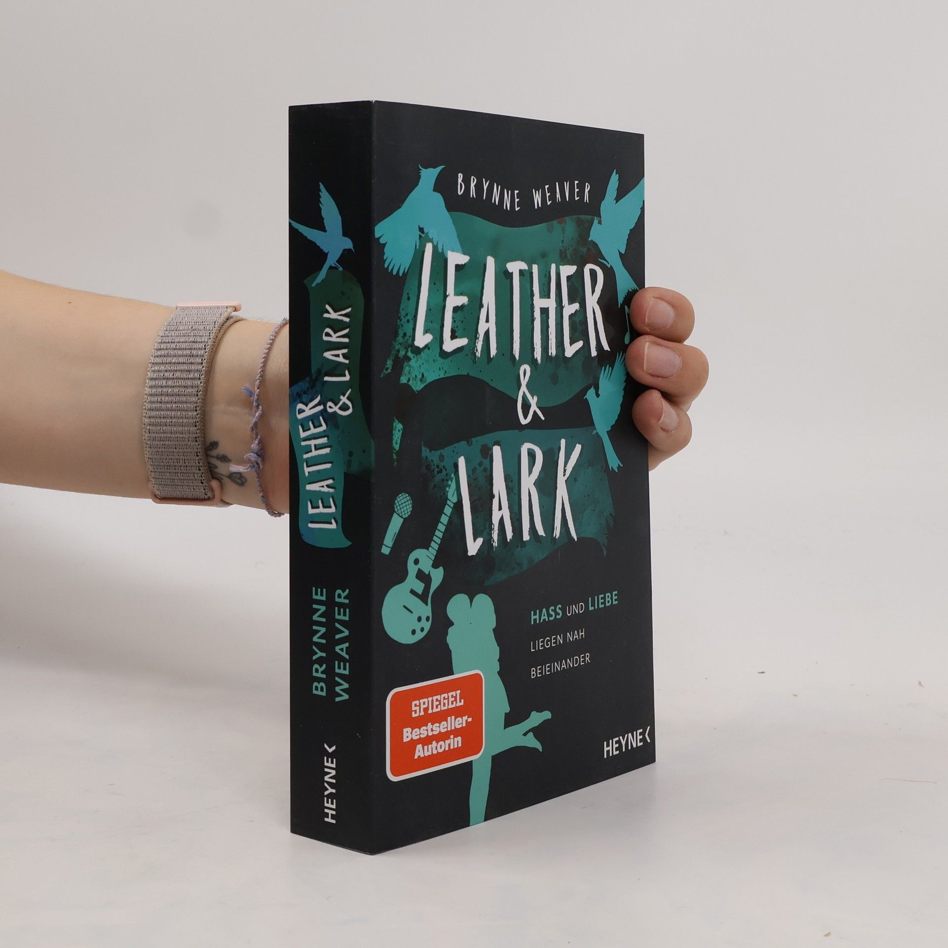 Brynne Weaver Leather & Lark - Hass und Liebe liegen nah beieinander