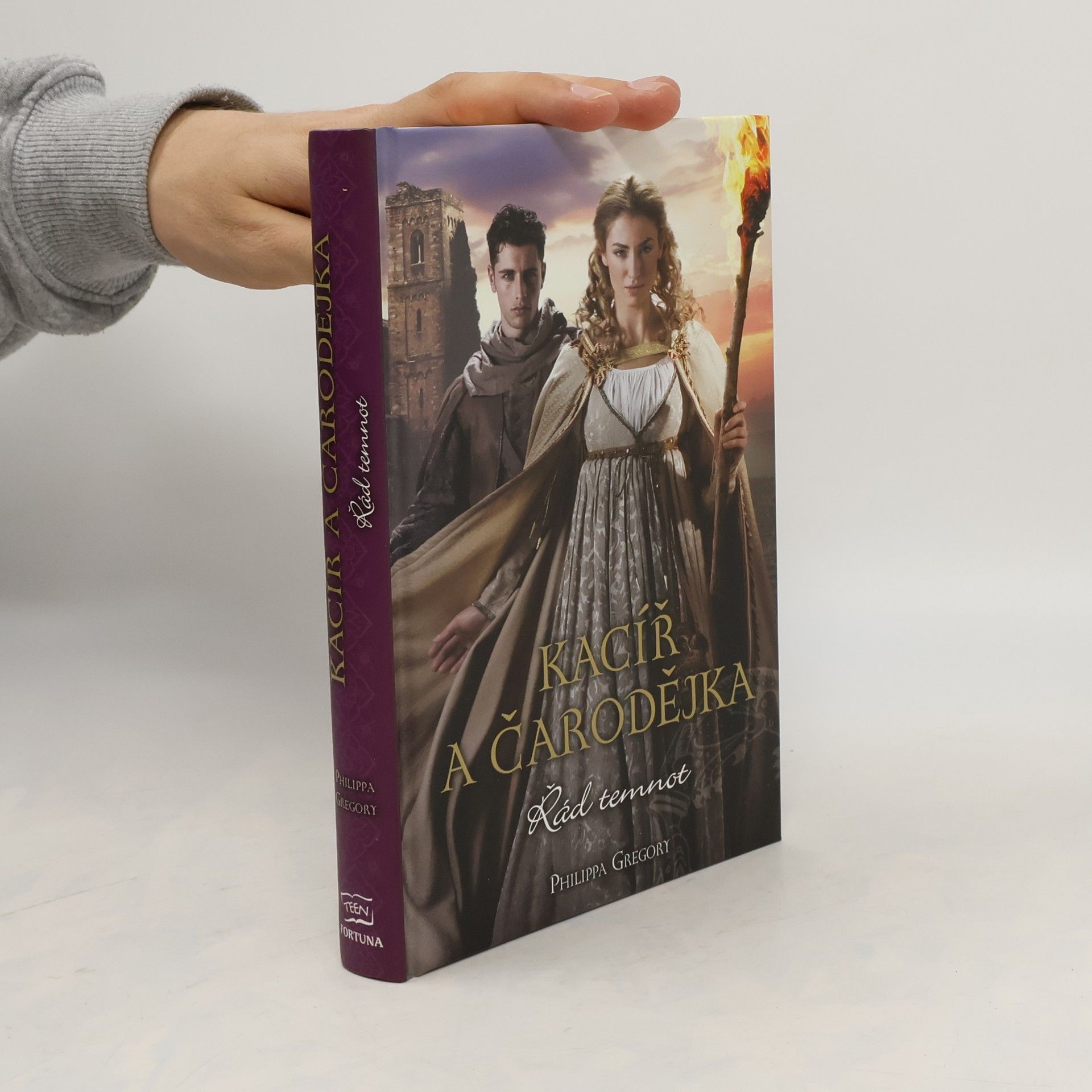 Philippa Gregory Řád temnot. Kacíř a čarodějka