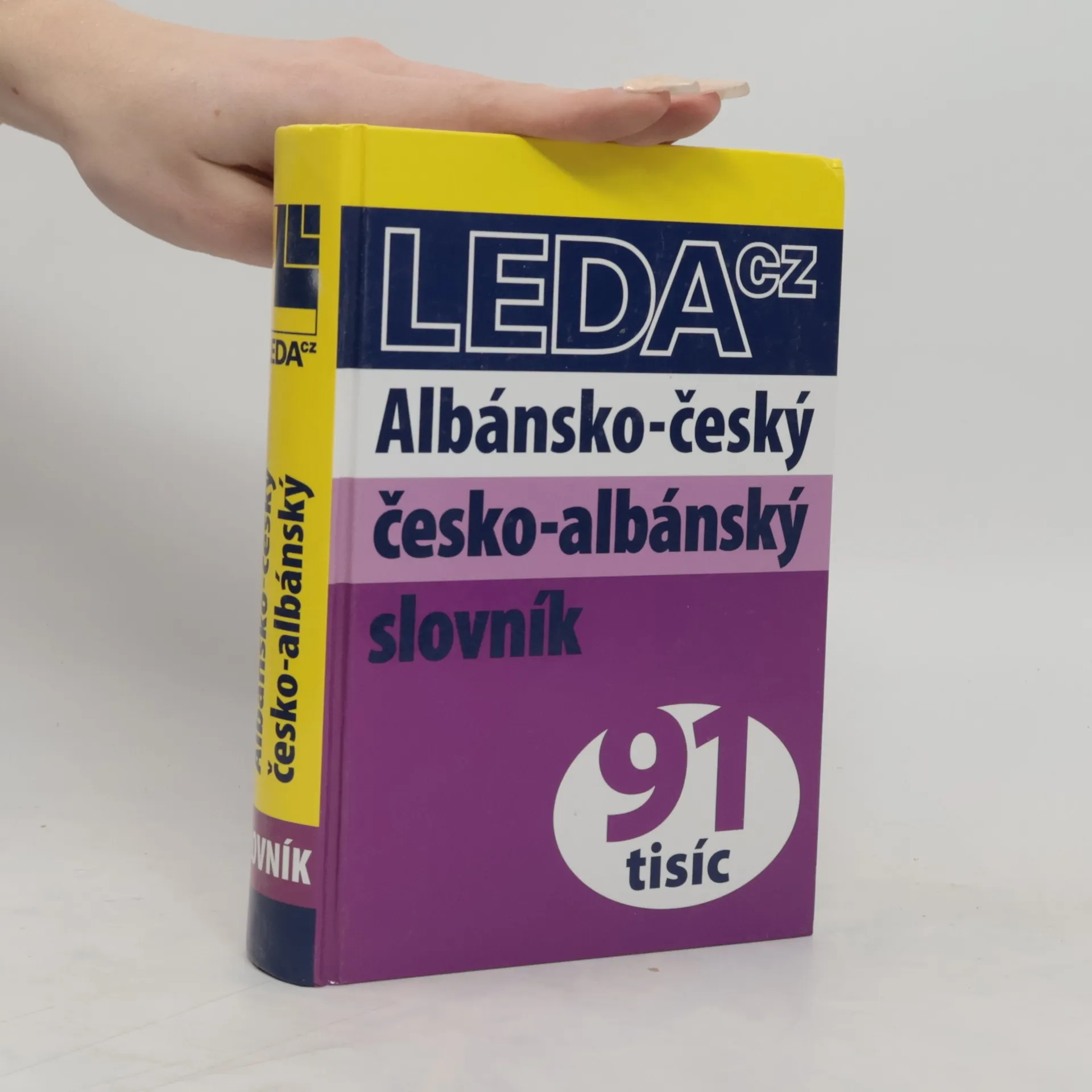 Albánsko-český, česko-albánský slovník | Kniha | Hana Tomková | CS