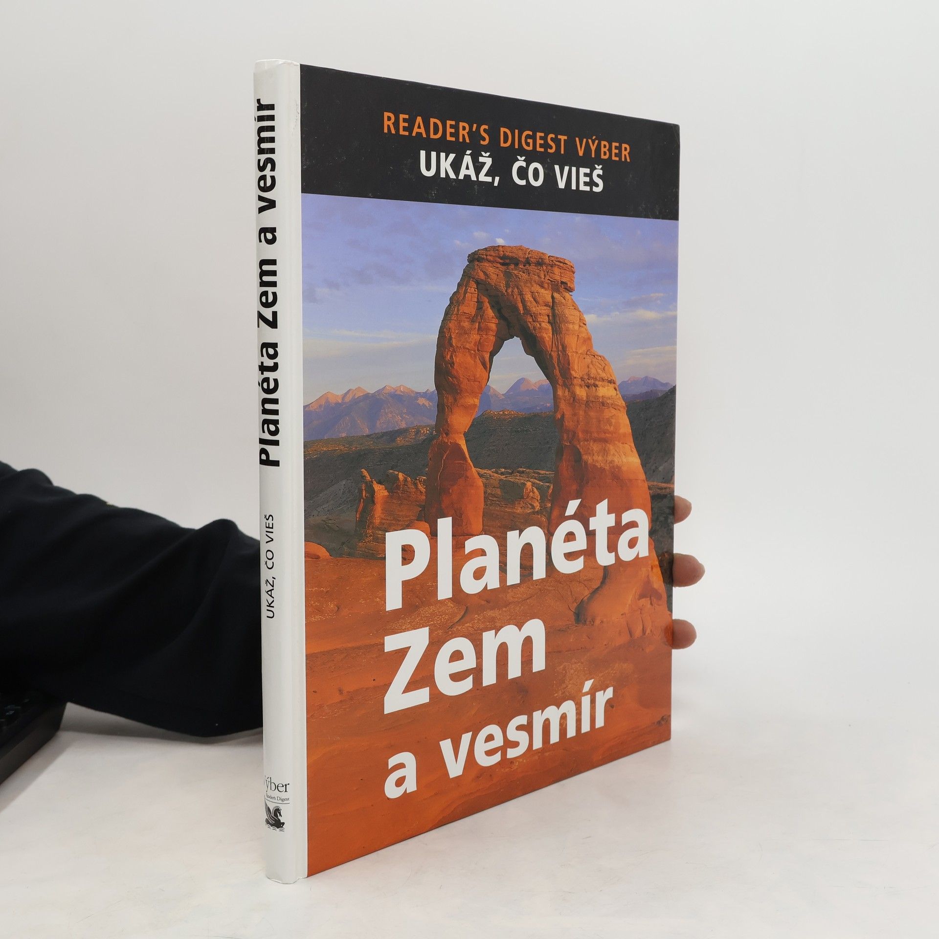 Julia Bruce Planéta Zem a vesmír