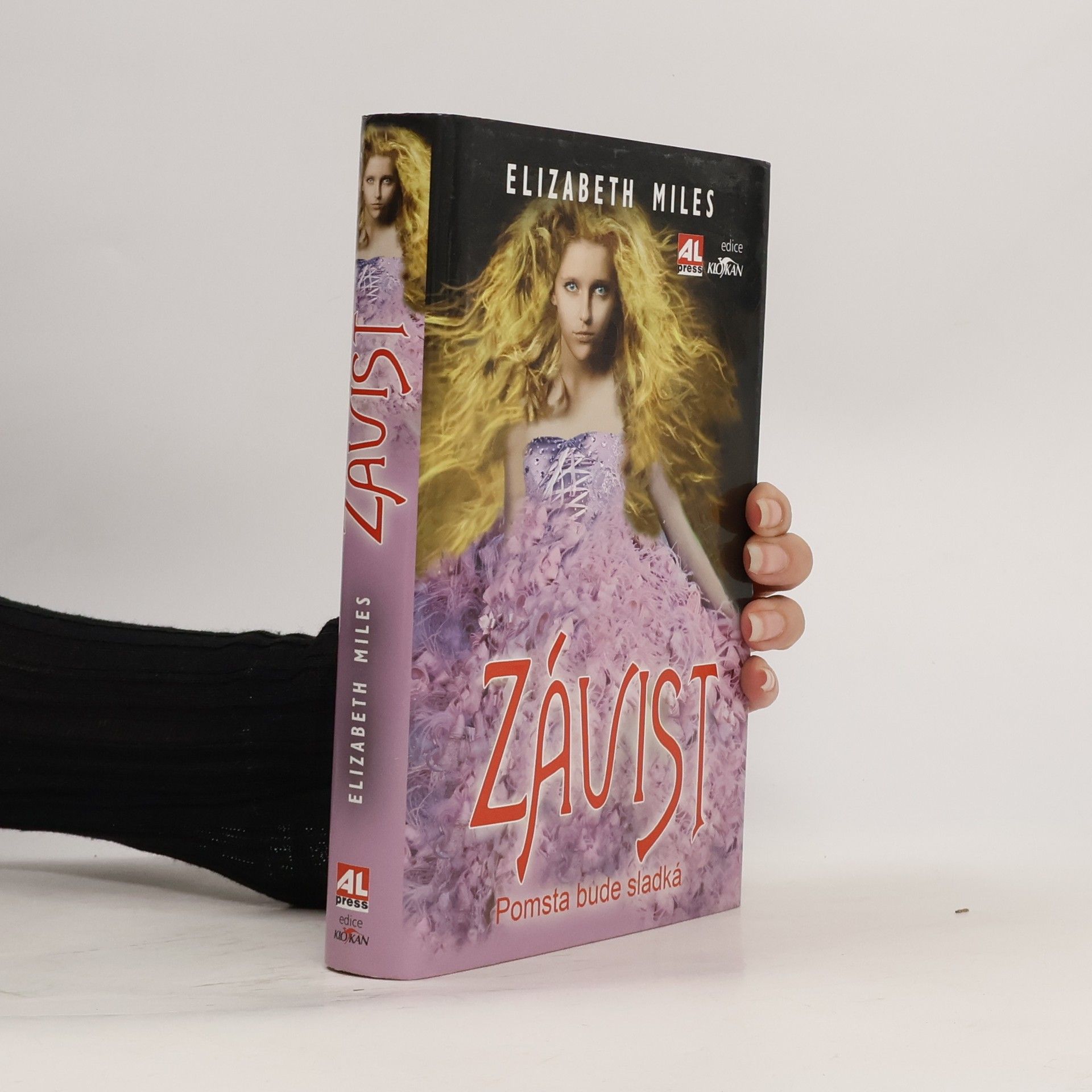 Elizabeth Miles Závist: pomsta bude sladká