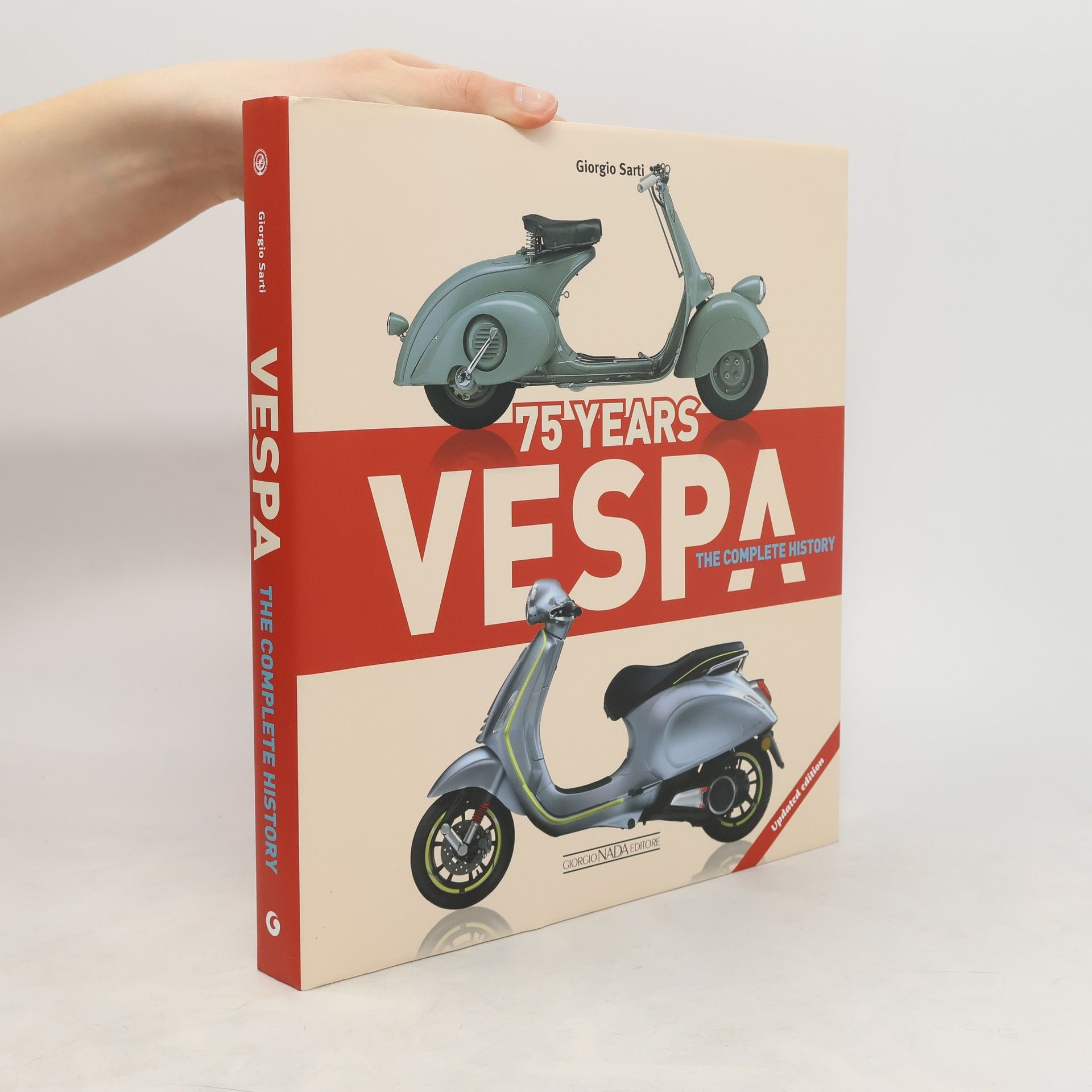 Giorgio Sarti Vespa 75 Years: The complete history