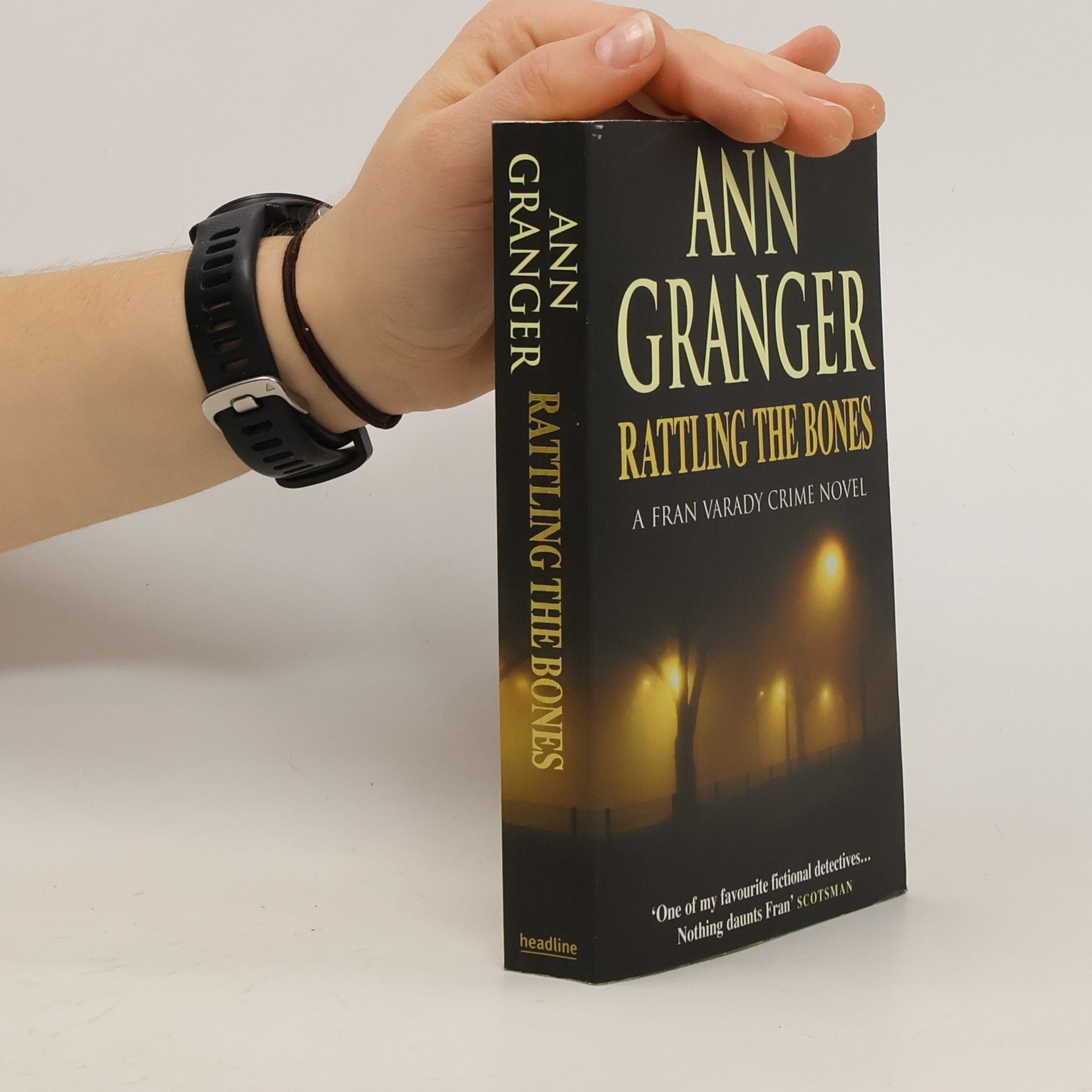 Ann Granger Rattling the Bones (Fran Varady 7)