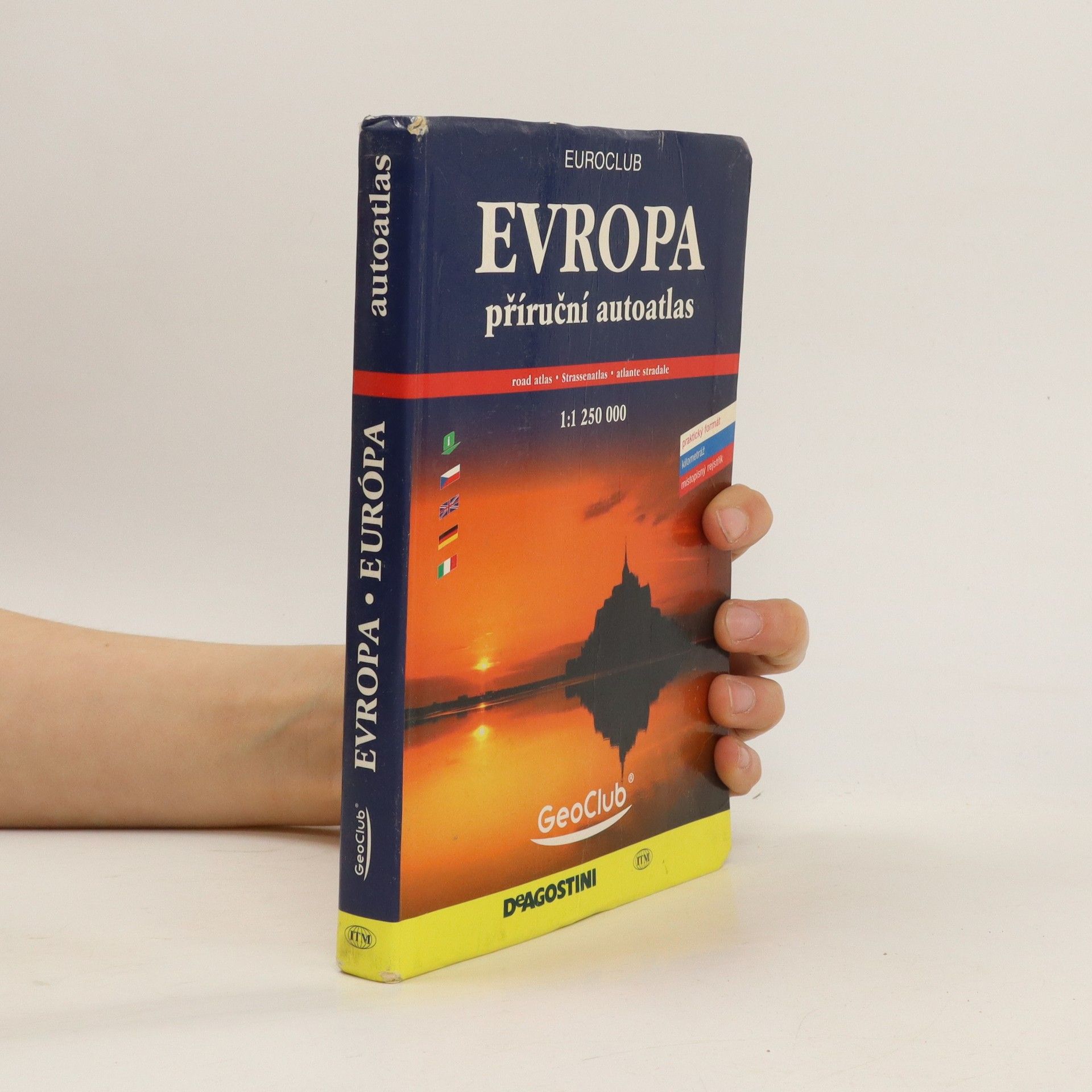 kolektiv Evropa = Európa : příruční autoatlas