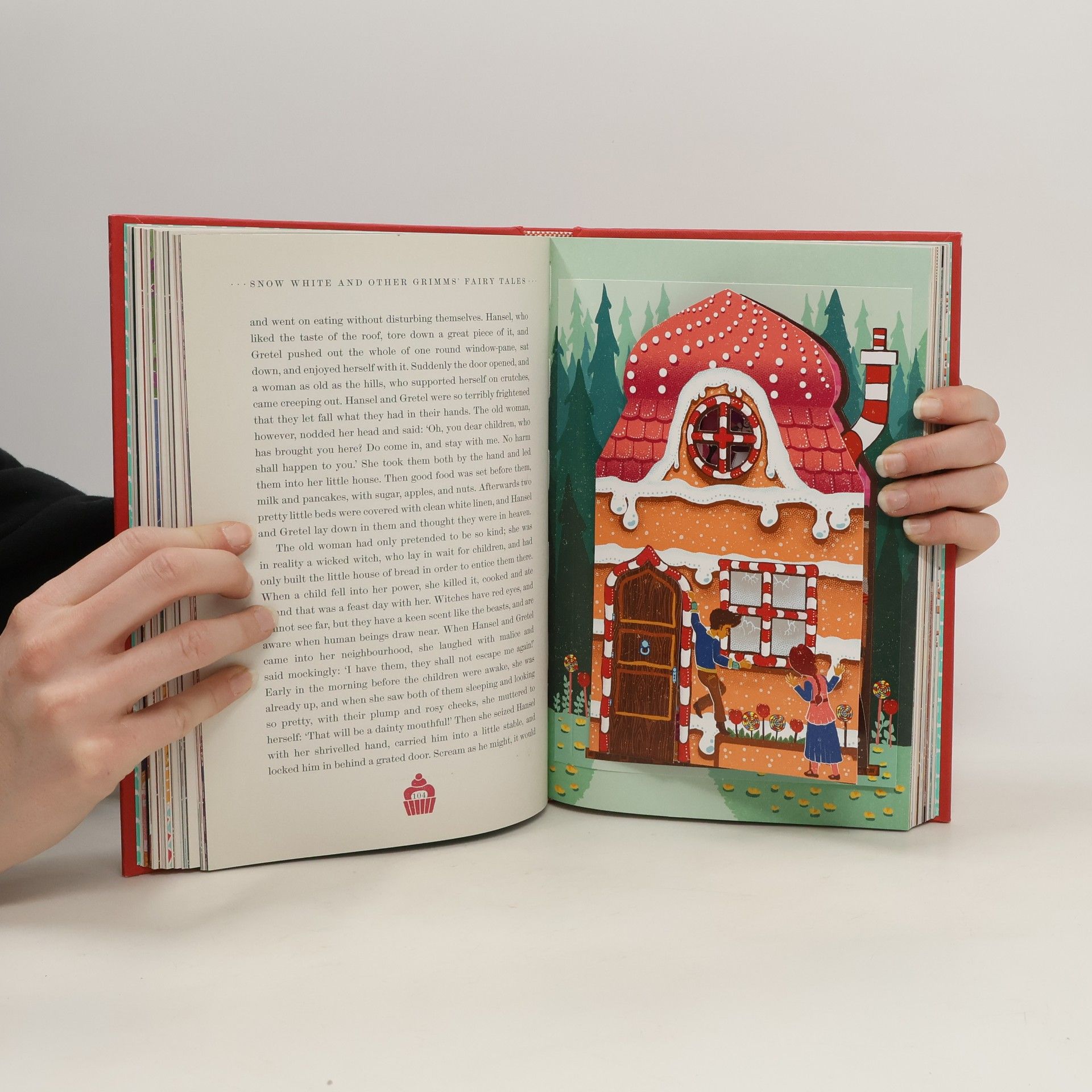 bratři Grimmové Snow White and Other Grimms' Fairy Tales (MinaLima Edition)