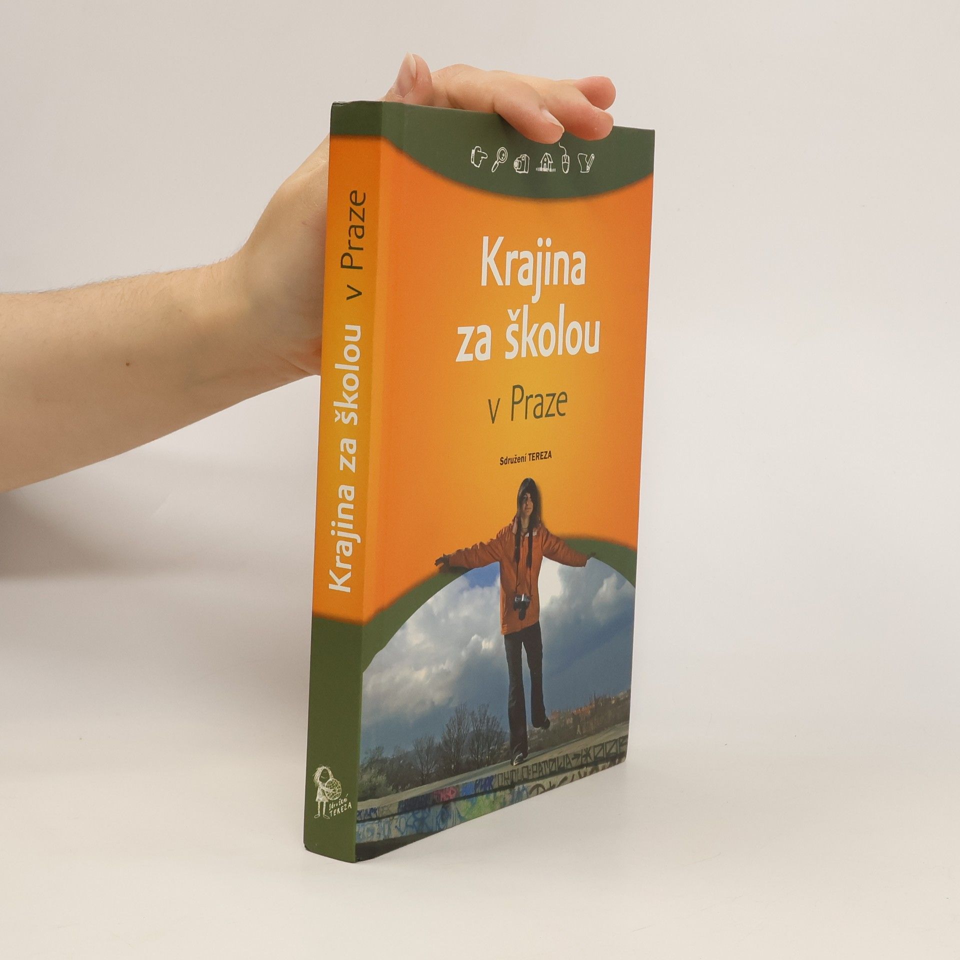 Ondřej Matějka Krajina za školou v Praze