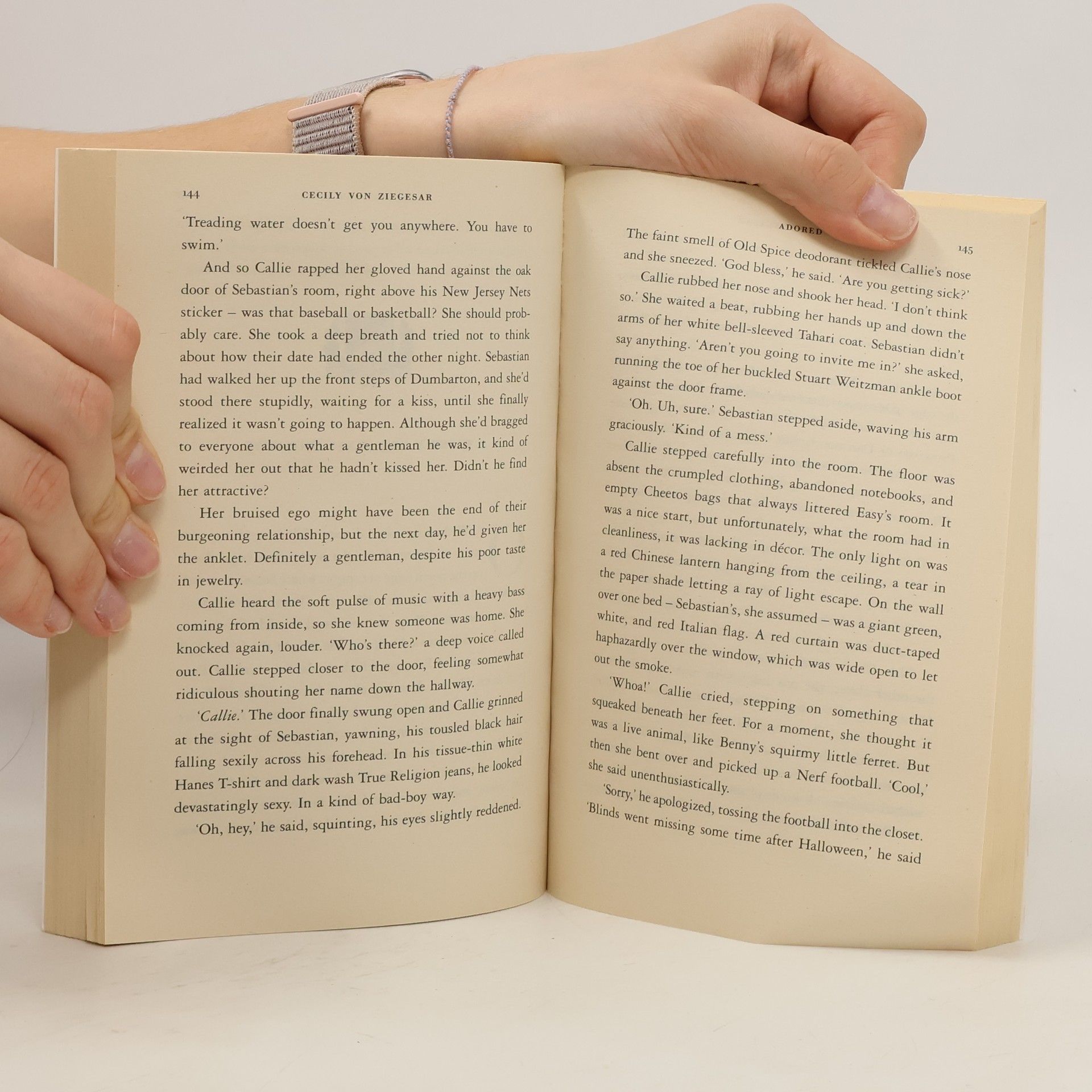 Cecily Von Ziegesar Adored. An it Girl Novel