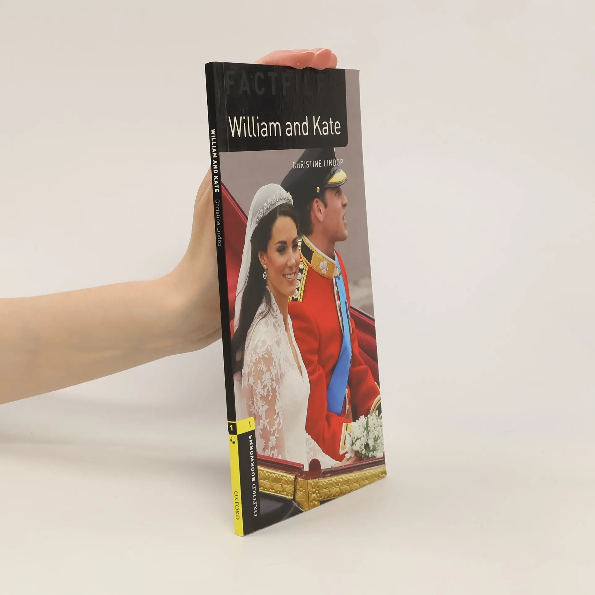 William and Kate | Book | Paperback | Christine Lindop | CS