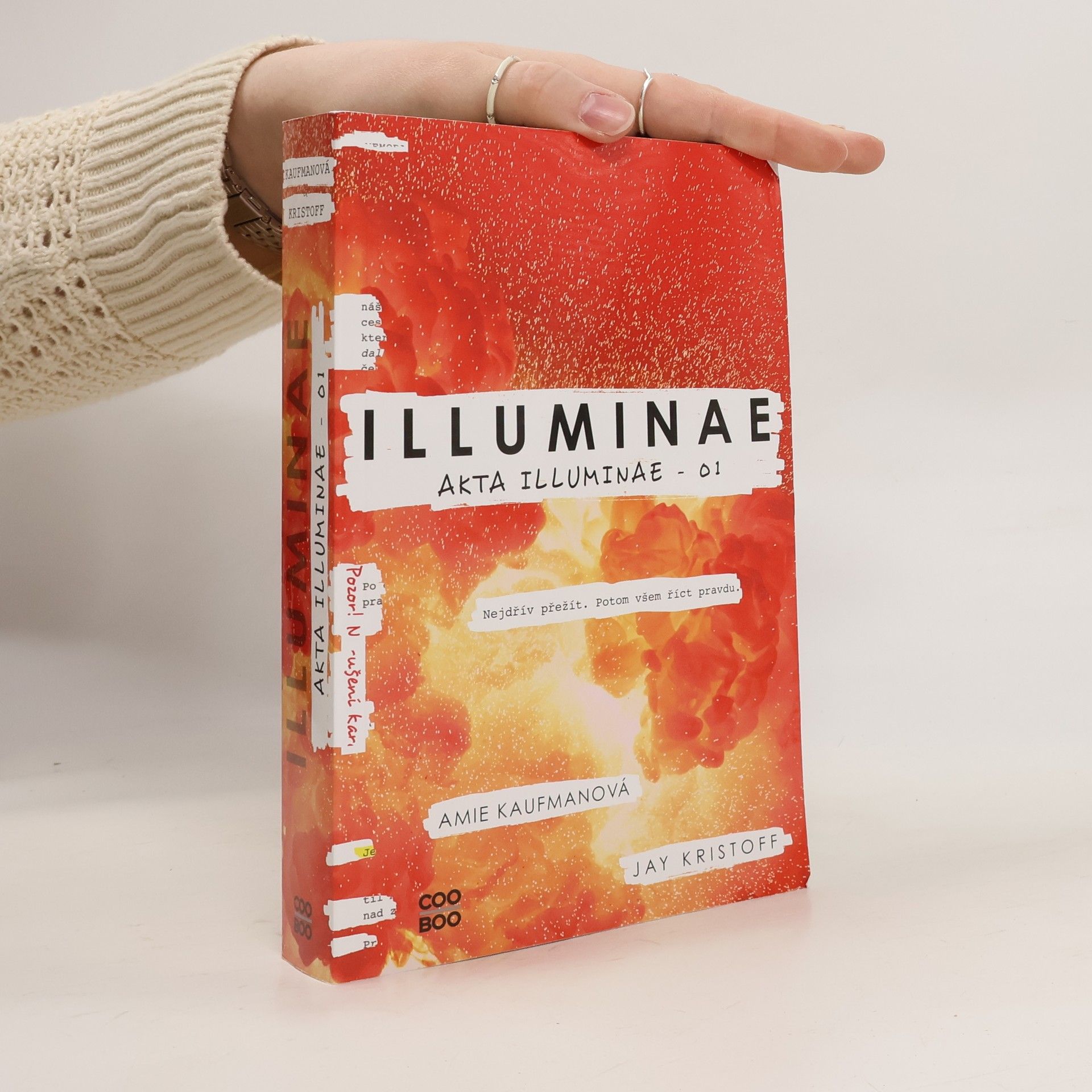 Amie Kaufman Illuminae