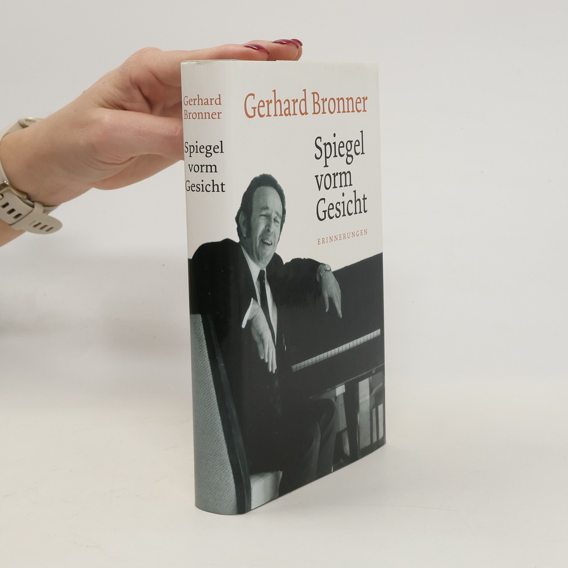 Gerhard Bronner Spiegel vorm Gesicht
